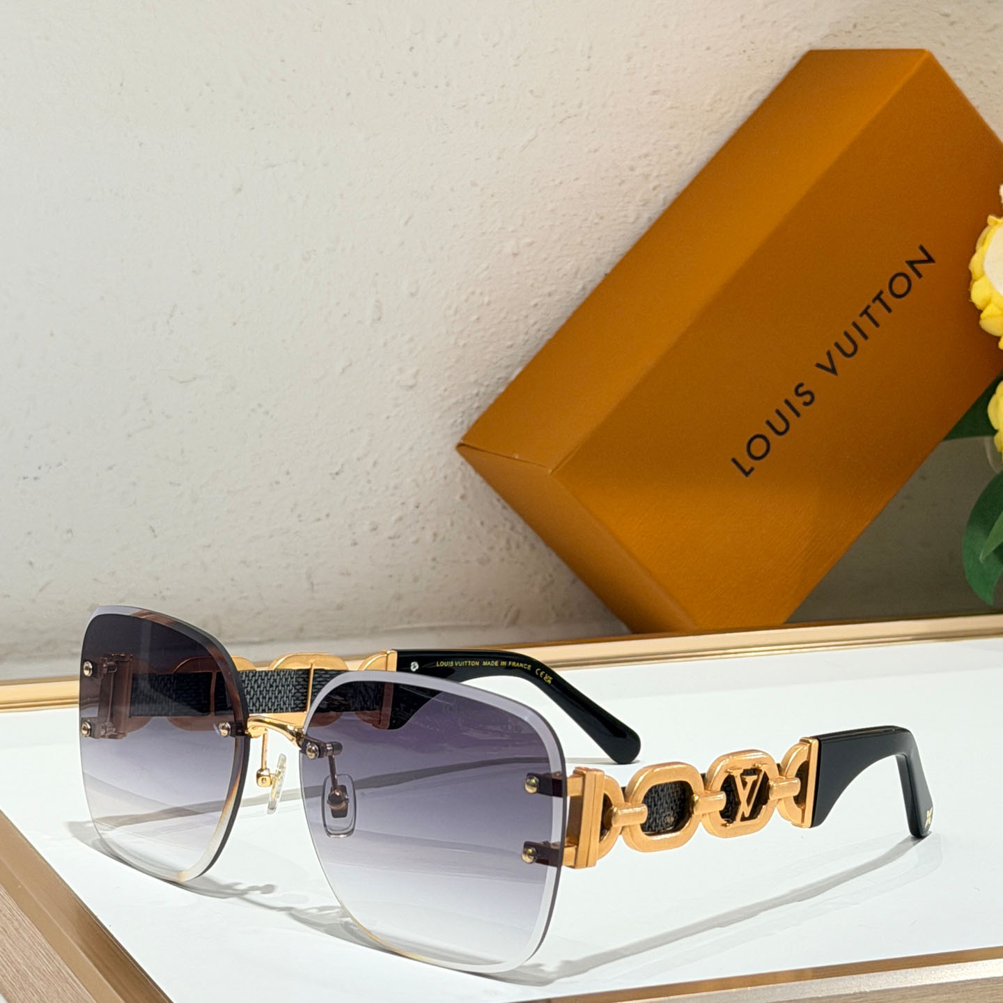 Louis Vuitton Z2056   Sunglasses   - DesignerGu