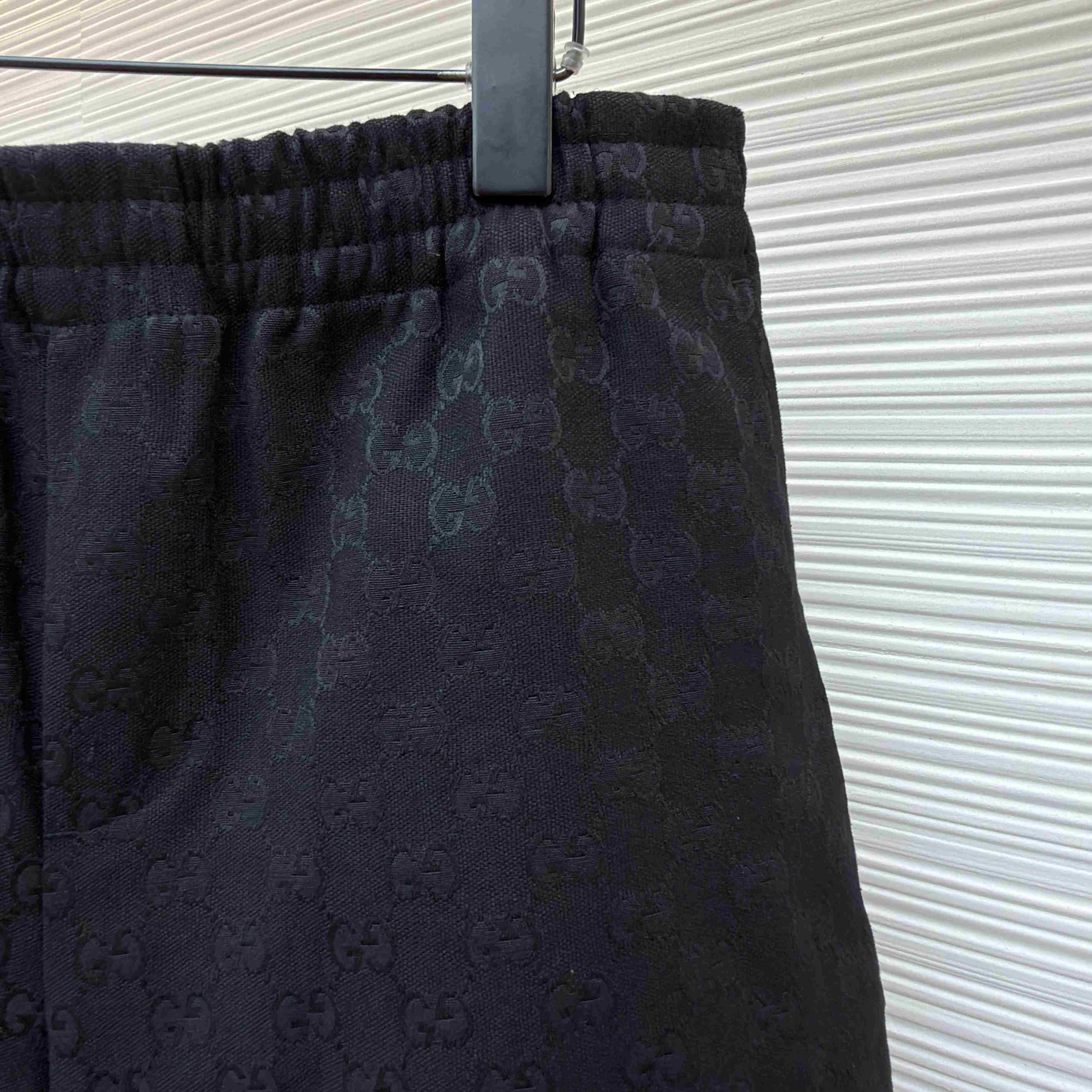 Gucci GG Canvas Linen Blen Shorts - DesignerGu