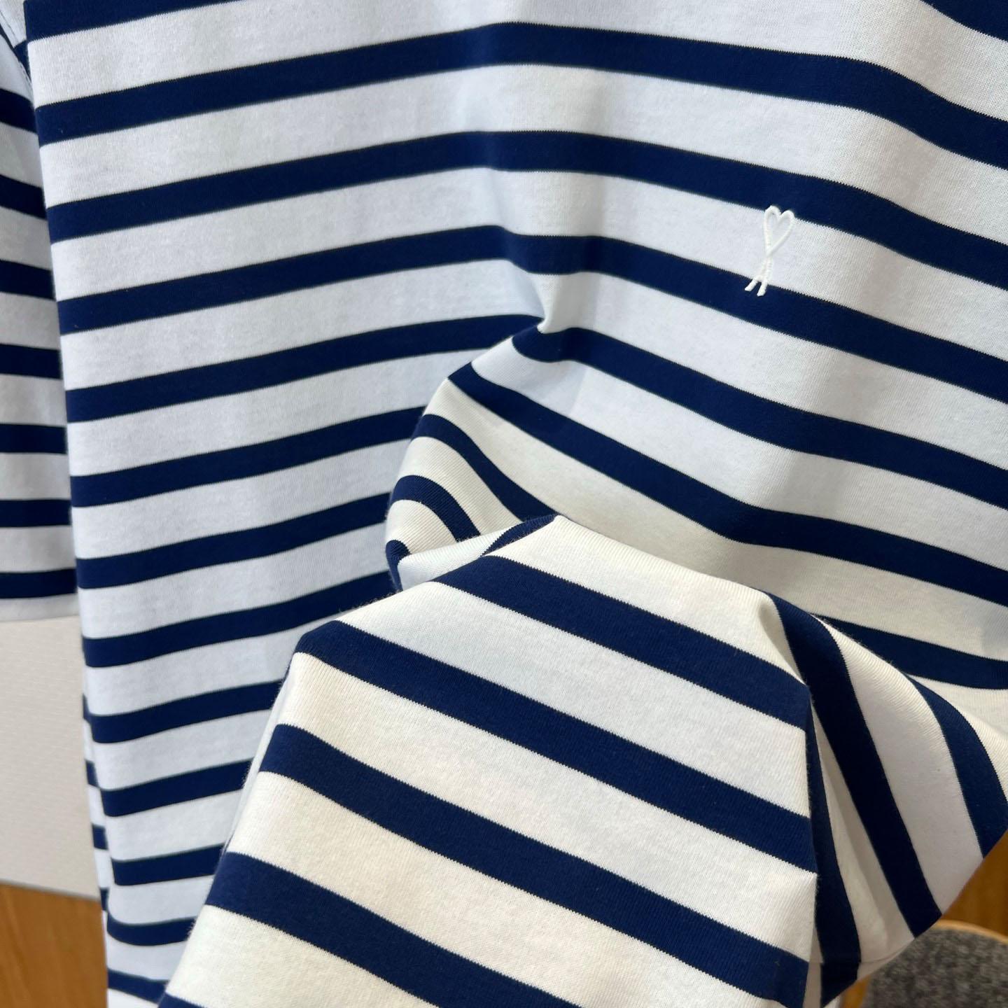 AMI Paris White & Navy Boxy Mariniere 'Ami De Coeur' T-shirt - DesignerGu