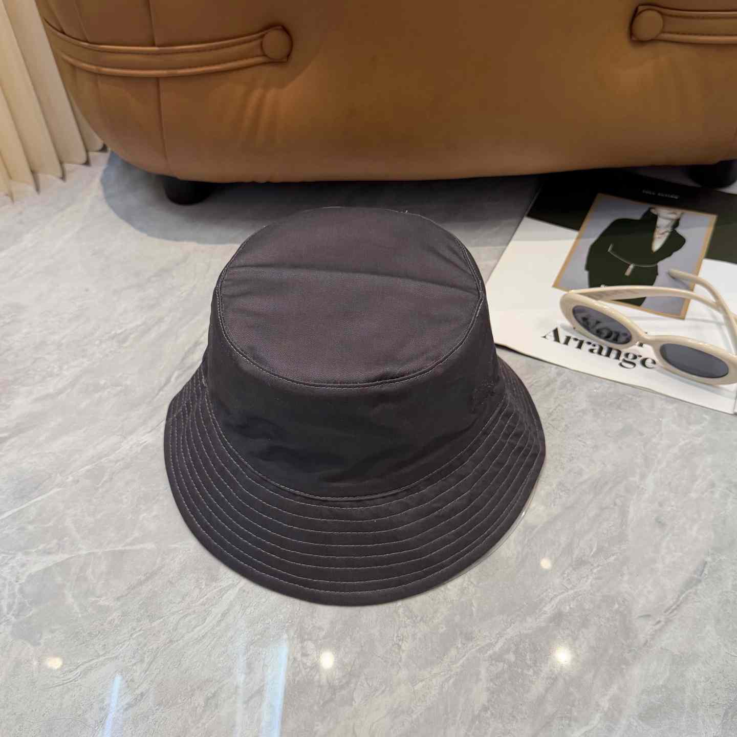 Burberry  Reversible Gabardine Bucket Hat - DesignerGu