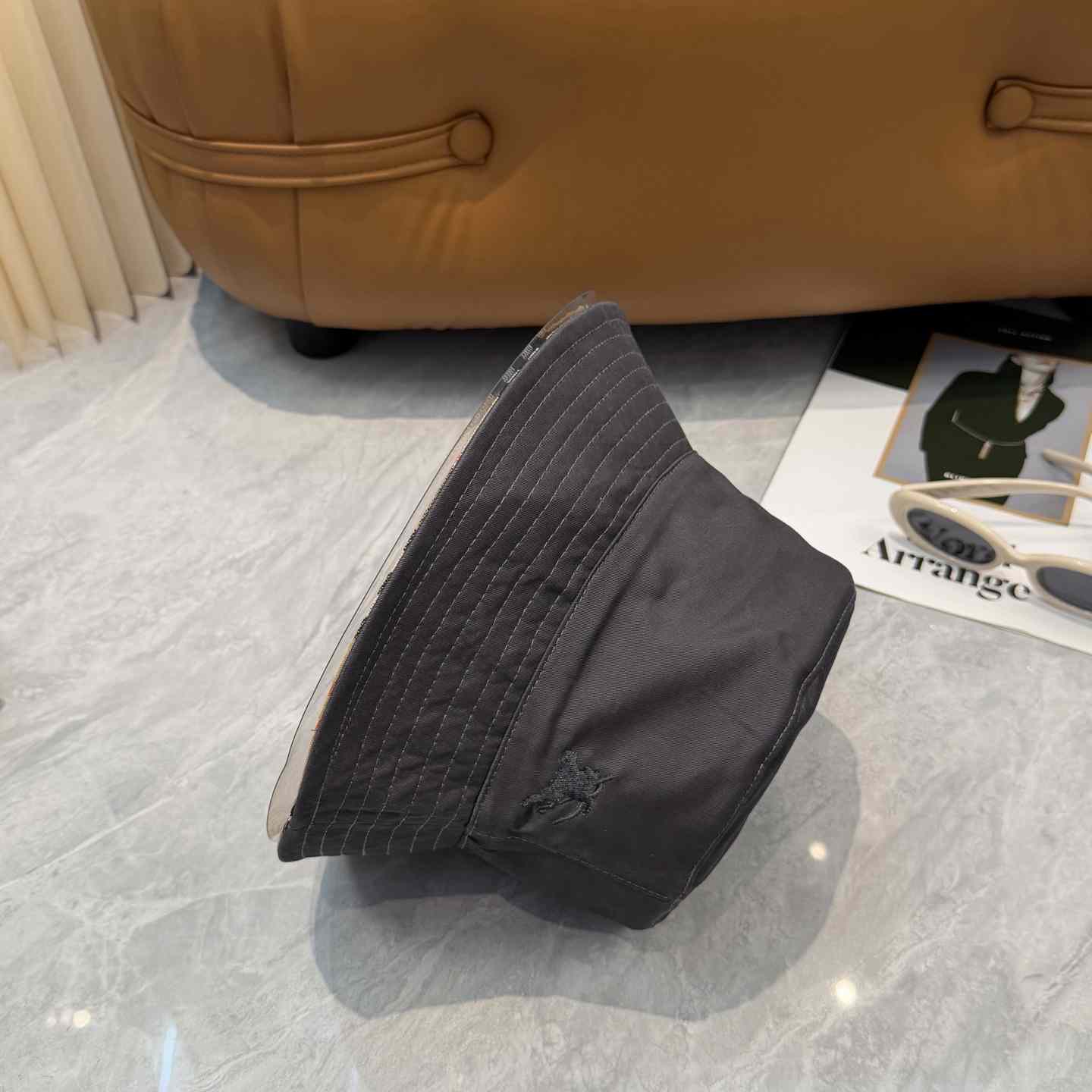 Burberry  Reversible Gabardine Bucket Hat - DesignerGu
