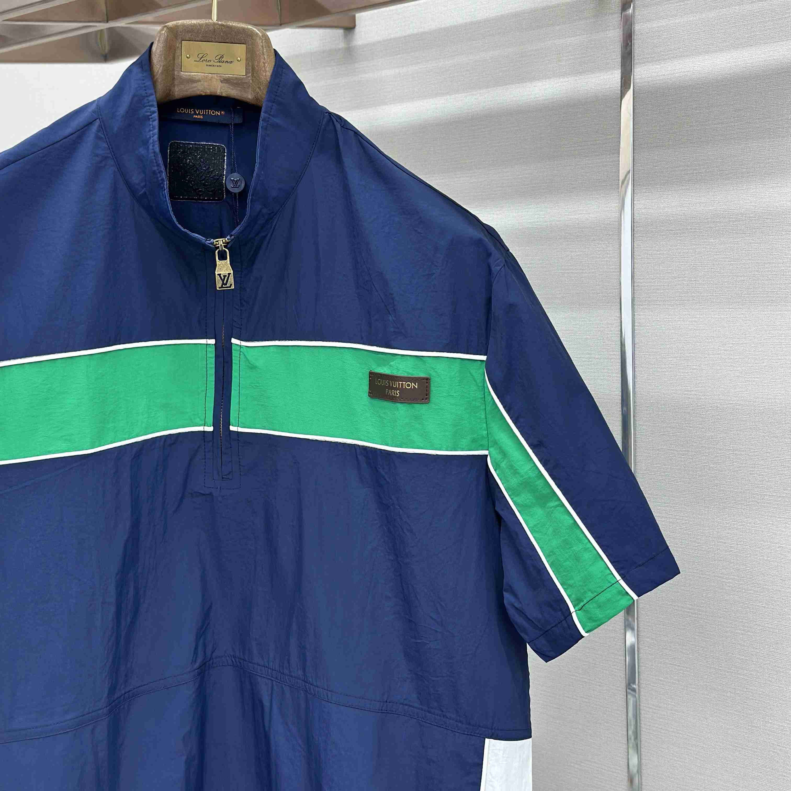 Louis Vuitton Half-Zip Technical Short-Sleeved Shirt 1AK779 - DesignerGu