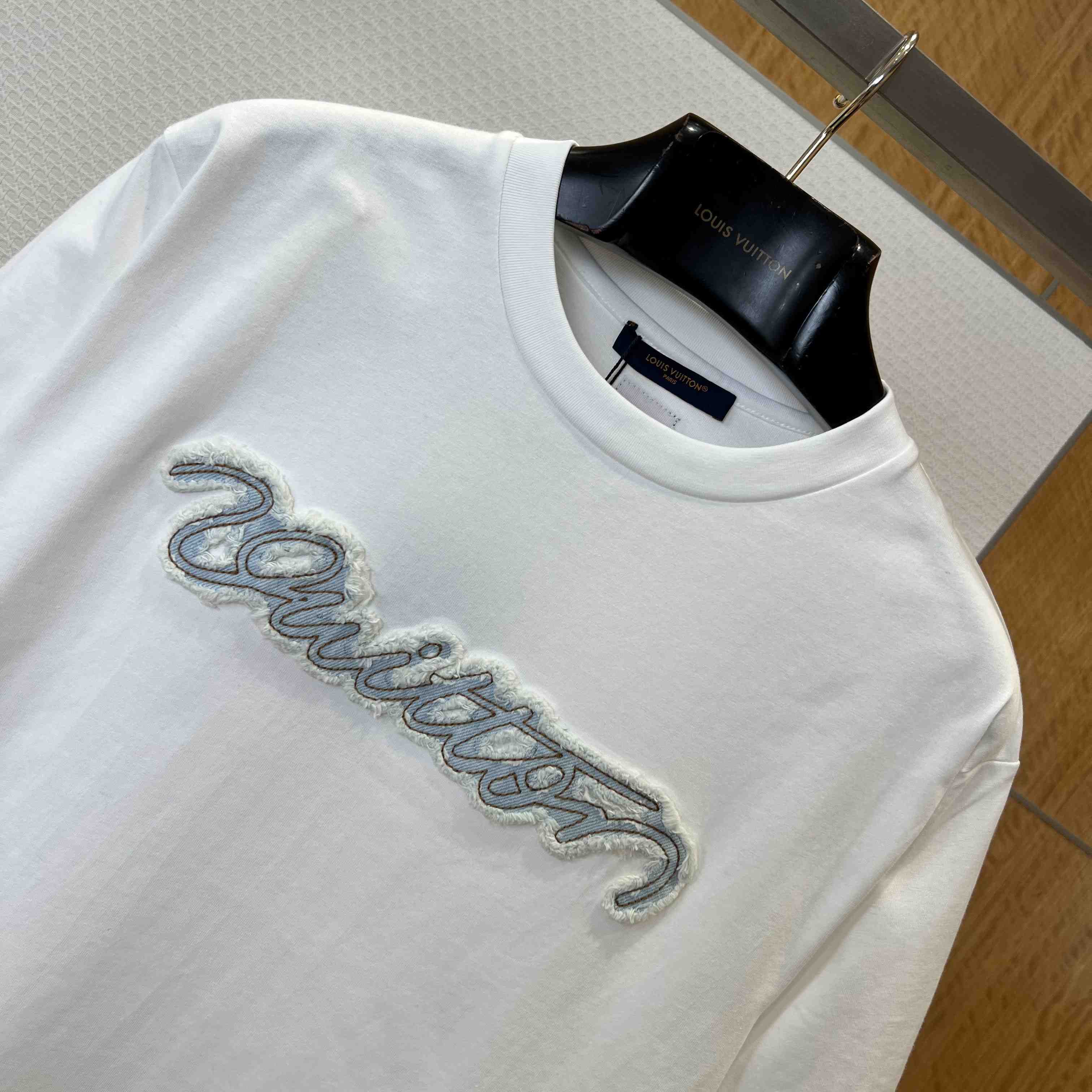 Louis Vuitton Denim Signature Short-Sleeved T-Shirt 1AK7H1 - DesignerGu
