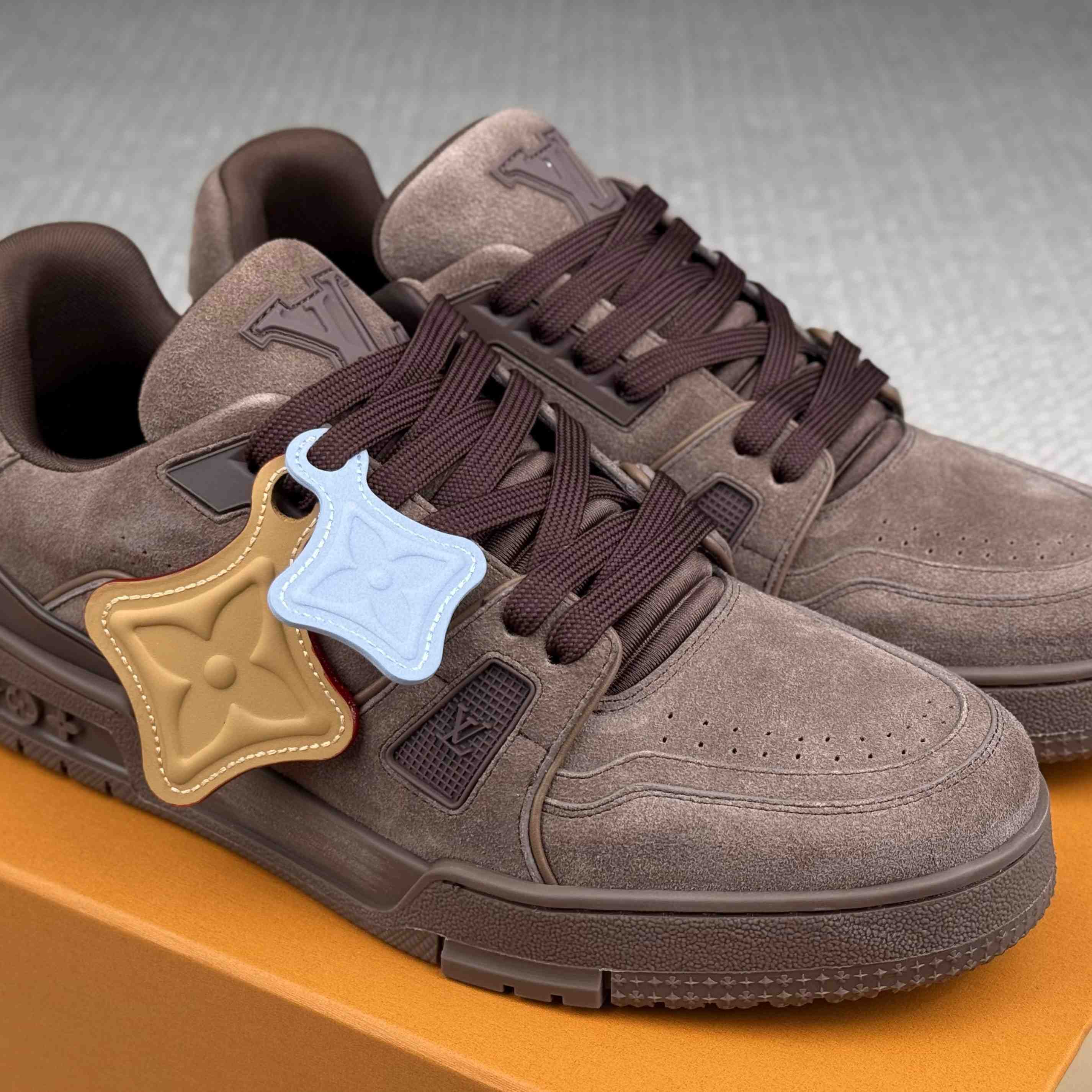 Louis Vuitton LV Trainer Distressed Sneaker 1AKBOU - DesignerGu