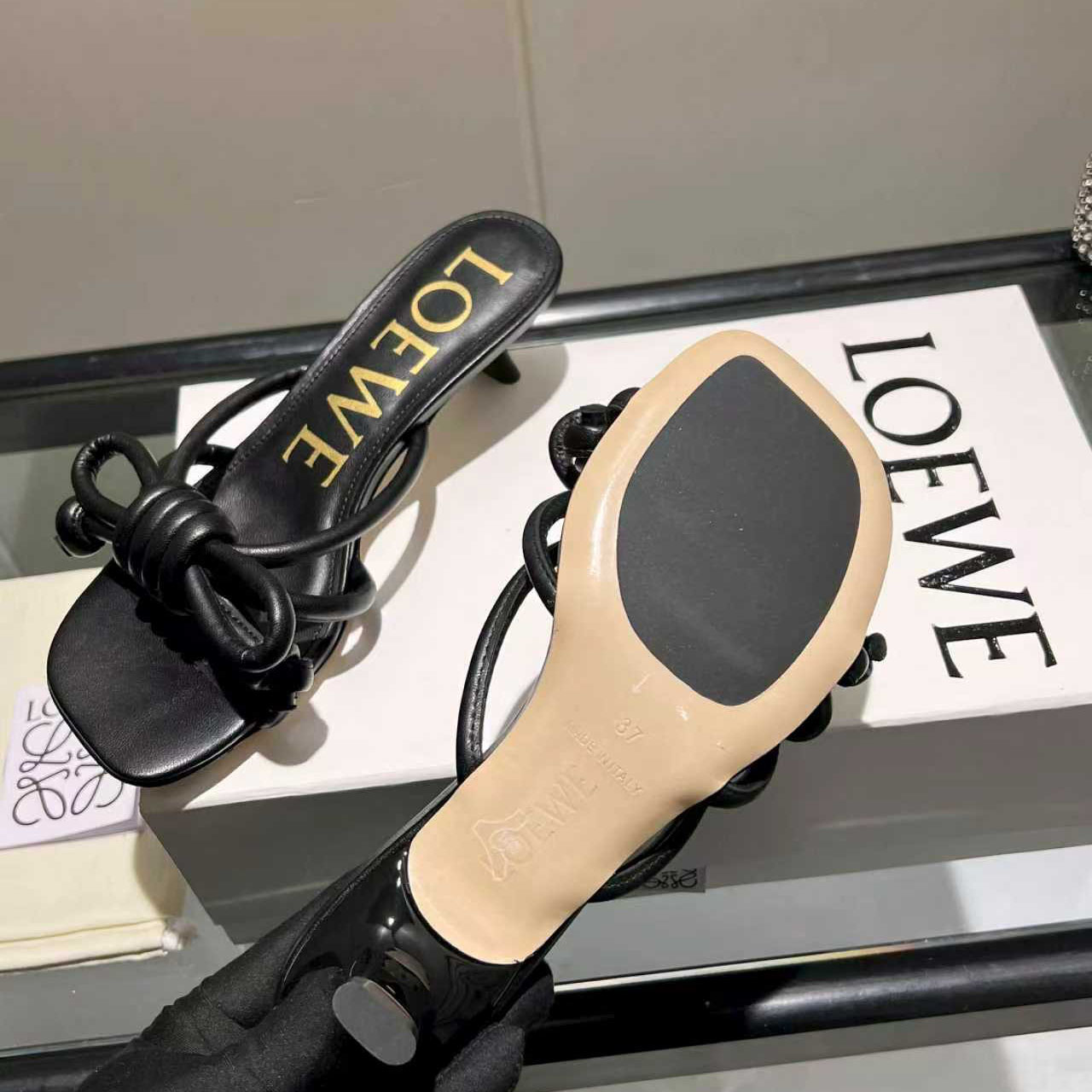 Loewe Flamenco Knot Sandal In Lambskin - DesignerGu