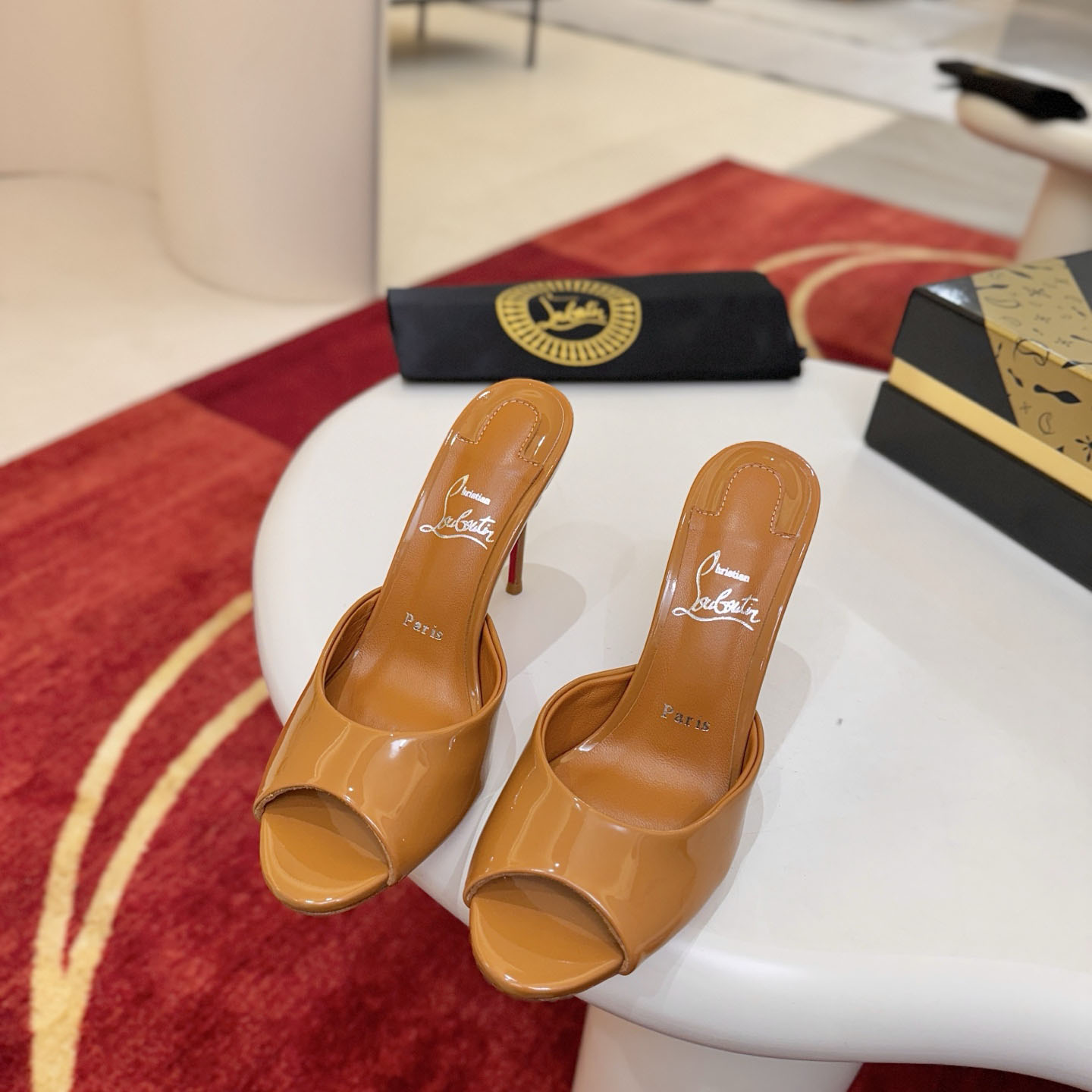 Christian Louboutin Me Dolly 100MM Patent Leather Mules - DesignerGu