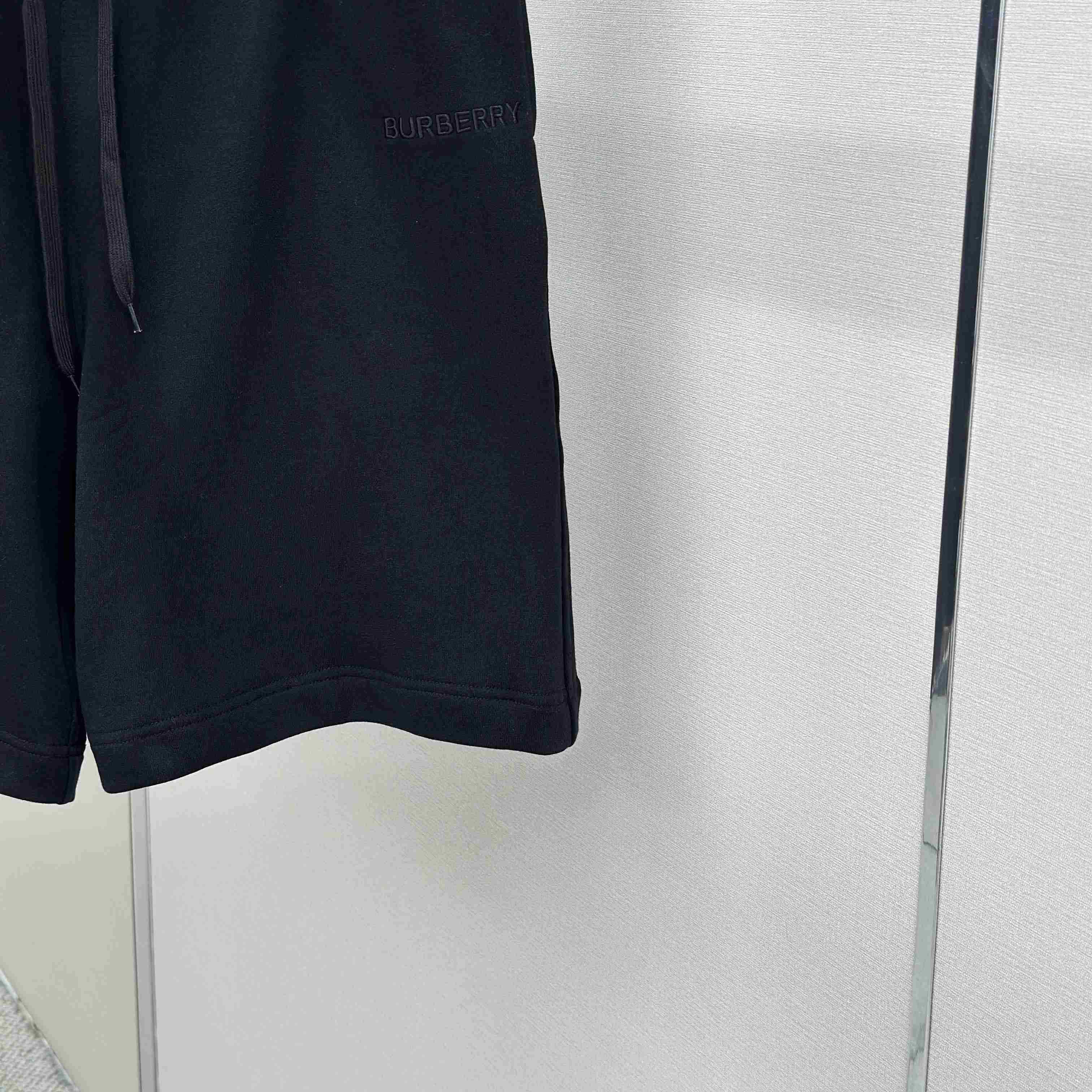Burberry 'Taylor' Embroidered Logo Shorts - DesignerGu