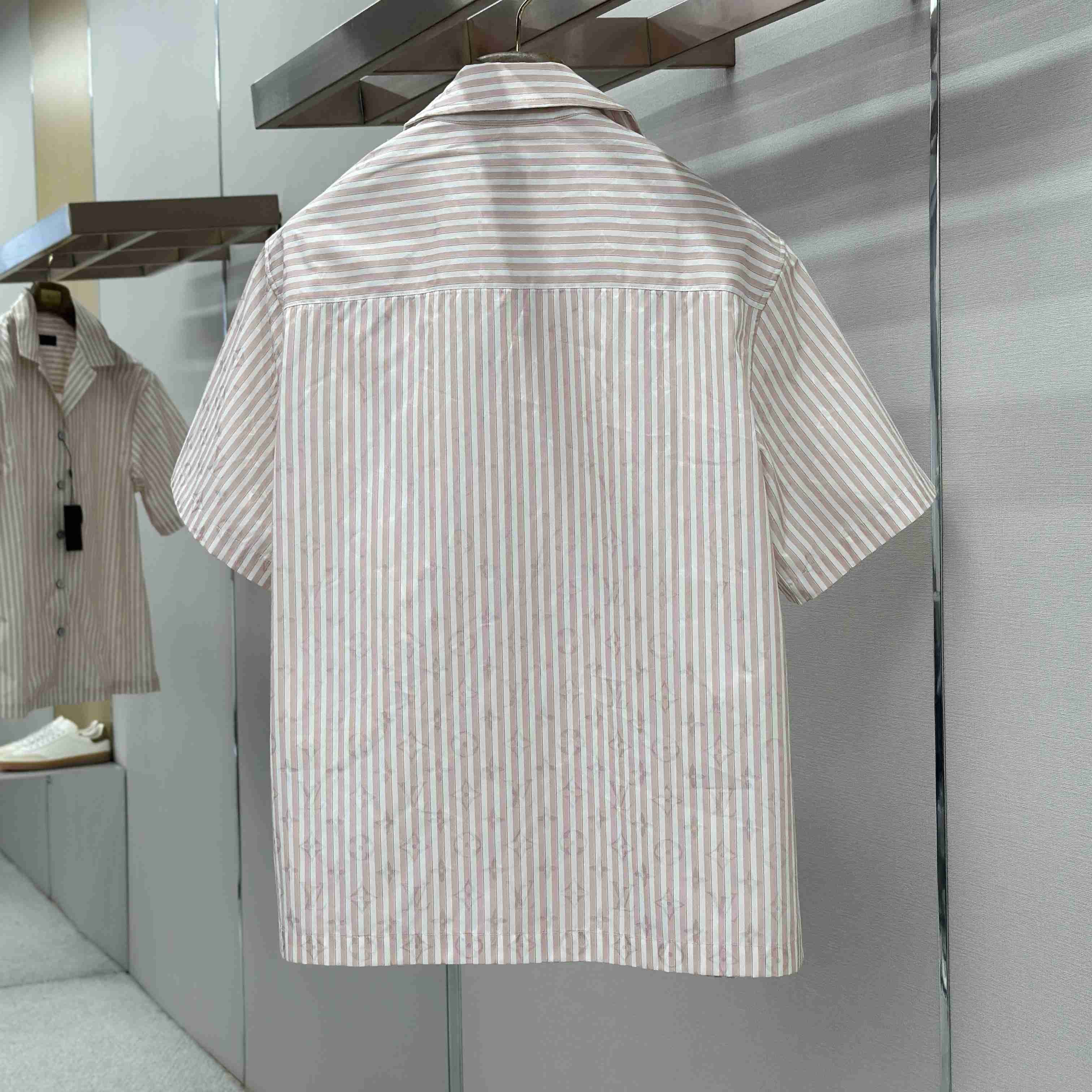 Louis Vuitton Monogram Striped Silk Short-Sleeved Shirt 1AK7B0 - DesignerGu