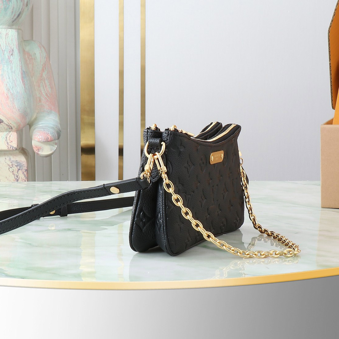 Louis Vuitton Pochette Liv M83301 - DesignerGu