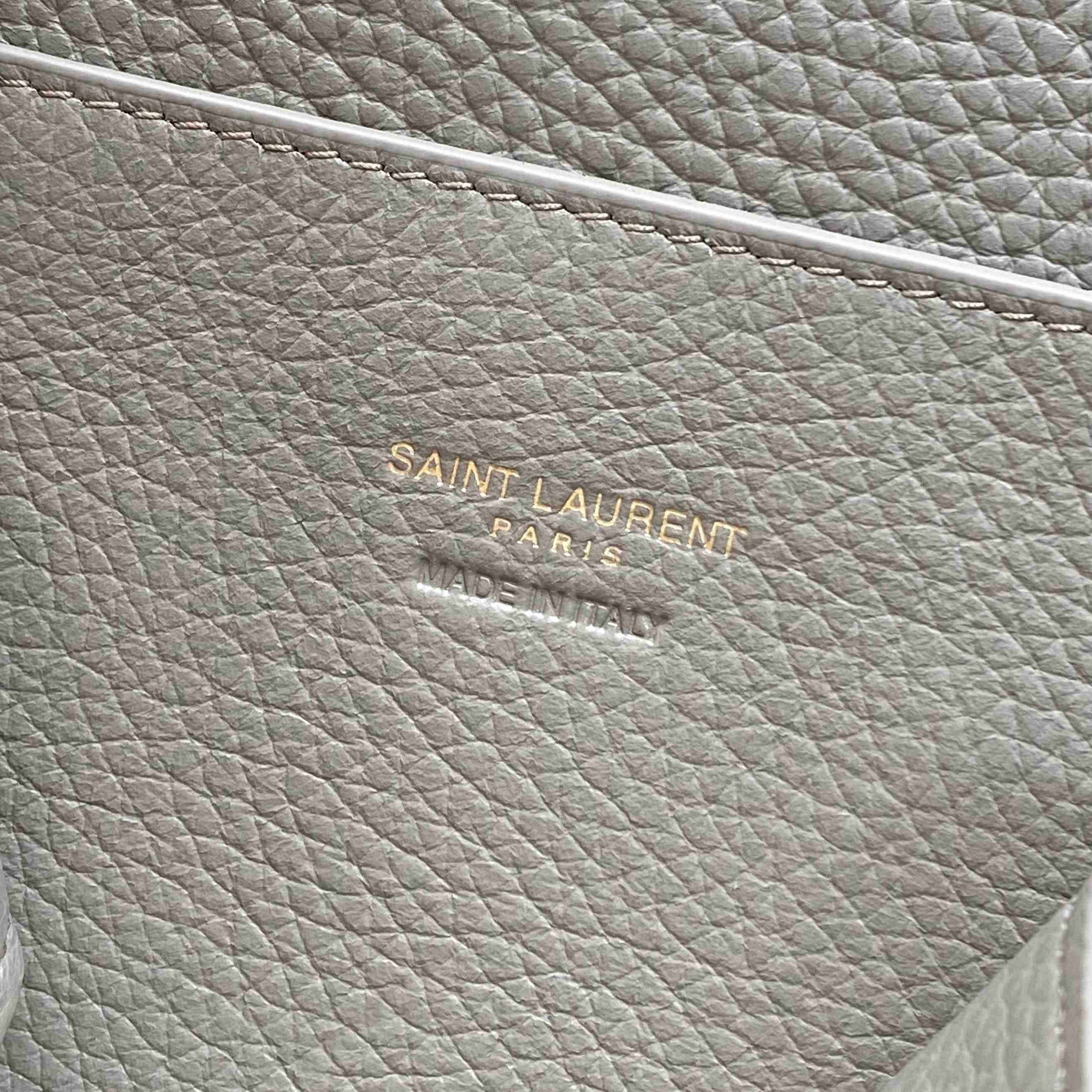 Saint Laurent LE 5 À 7 BABY BEA In Grained Leather - DesignerGu