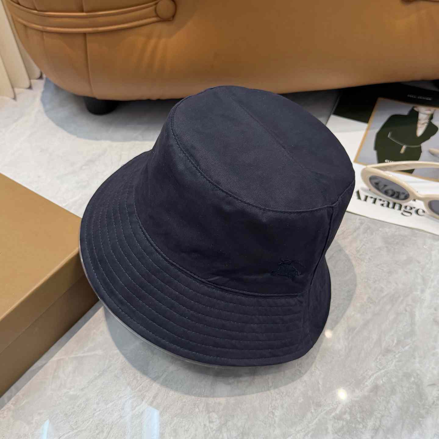 Burberry  Reversible Gabardine Bucket Hat - DesignerGu