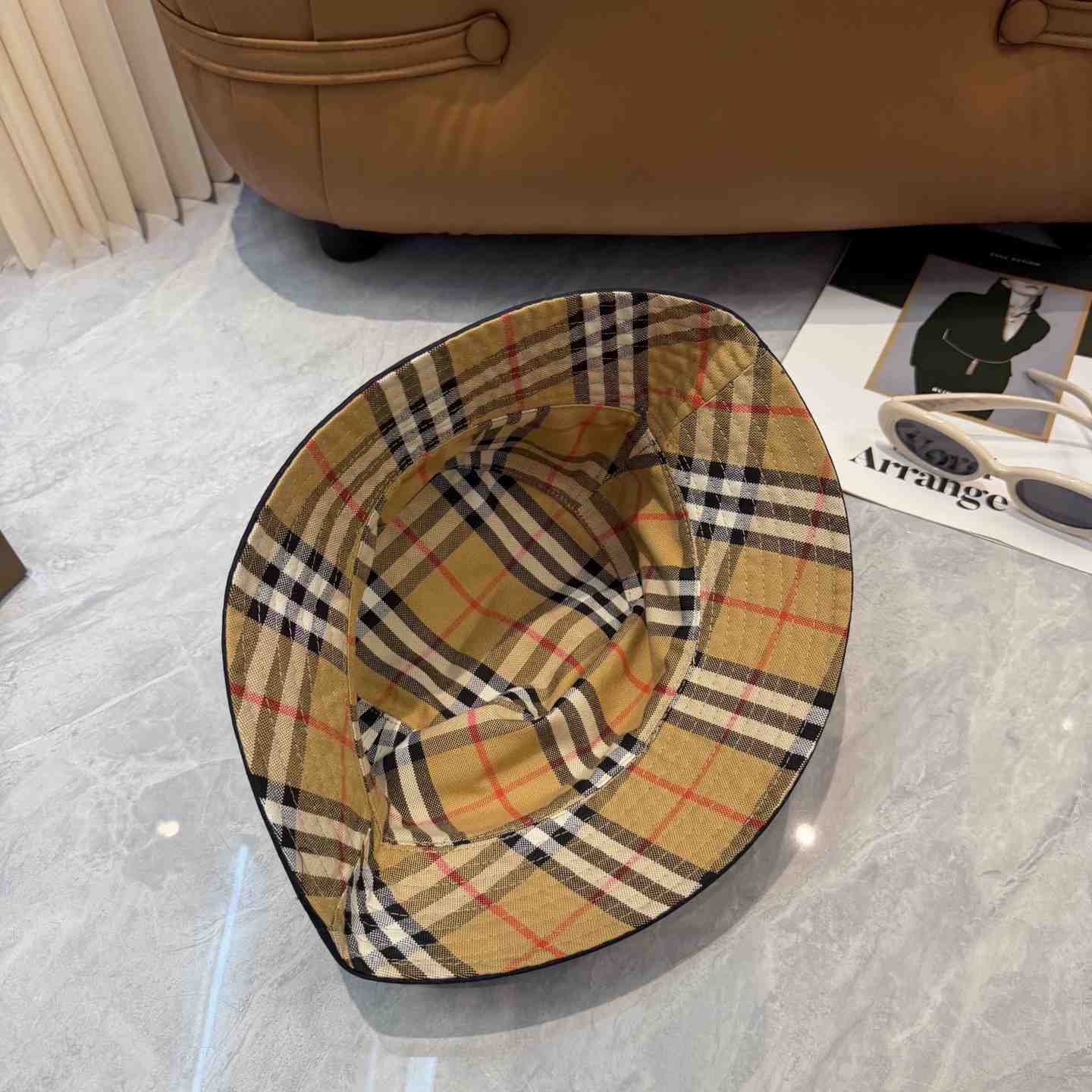 Burberry  Reversible Gabardine Bucket Hat - DesignerGu