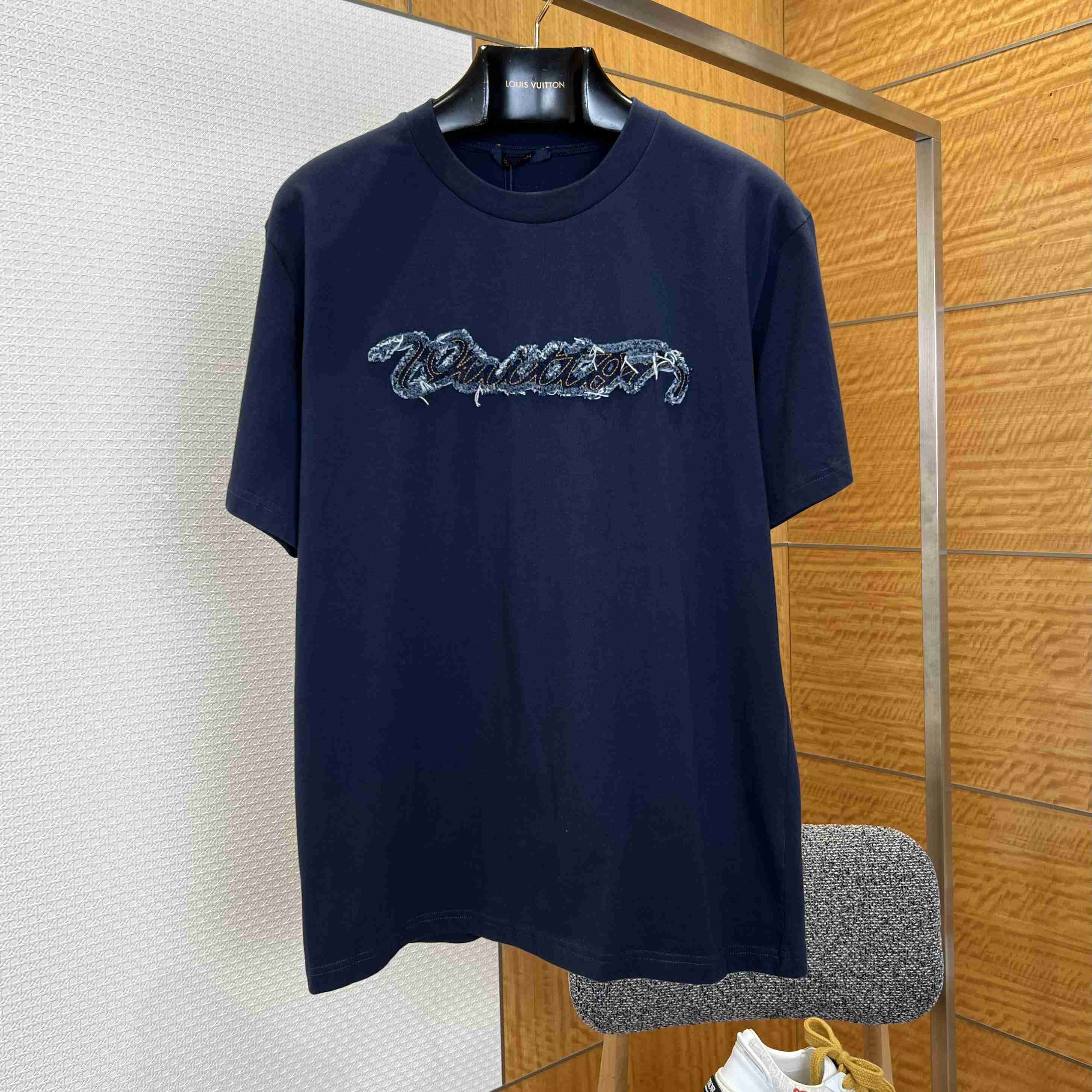 Louis Vuitton Denim Signature T-Shirt 1AK7H9 - DesignerGu