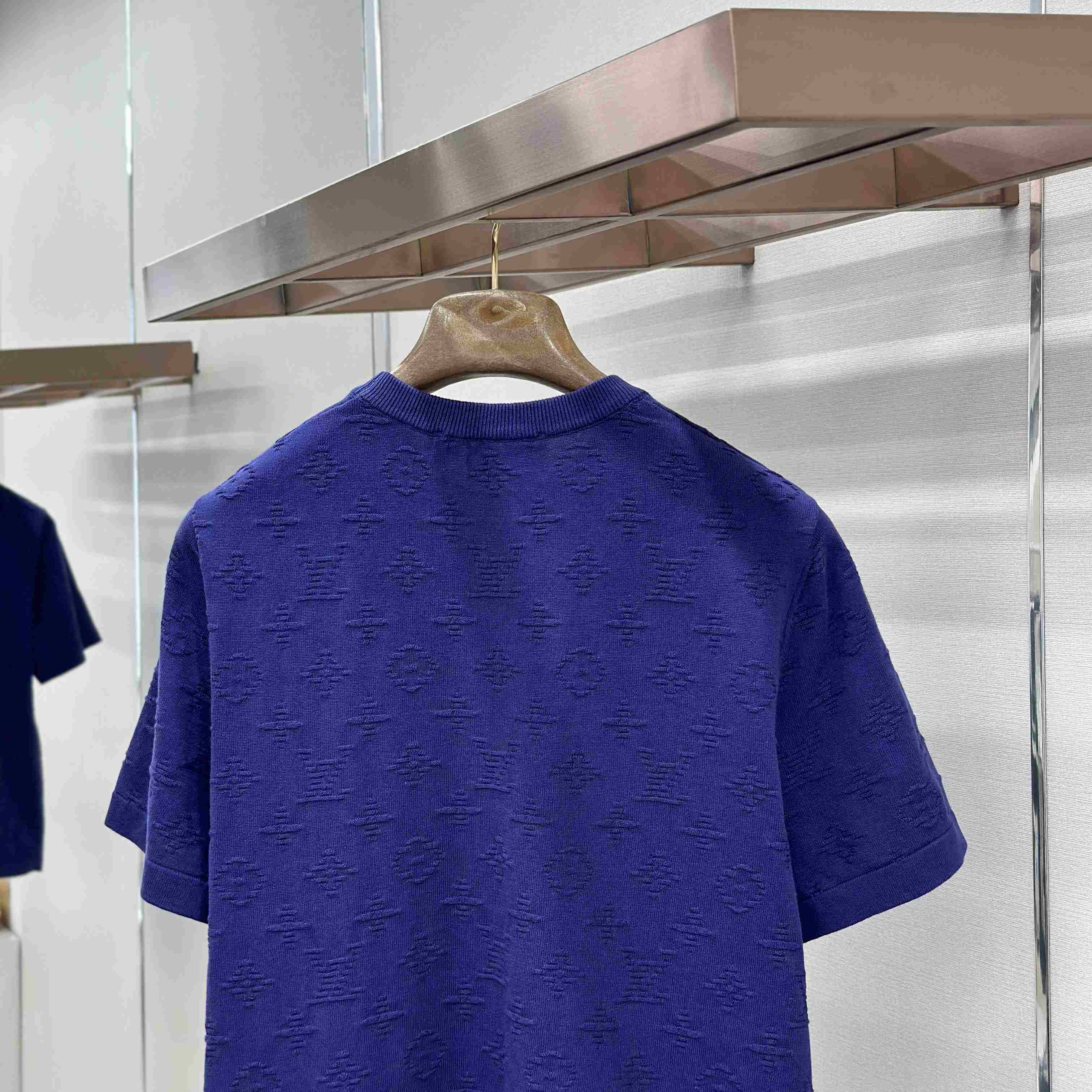 Louis Vuitton Monogram Short-Sleeved Crewneck 1AK71Z - DesignerGu