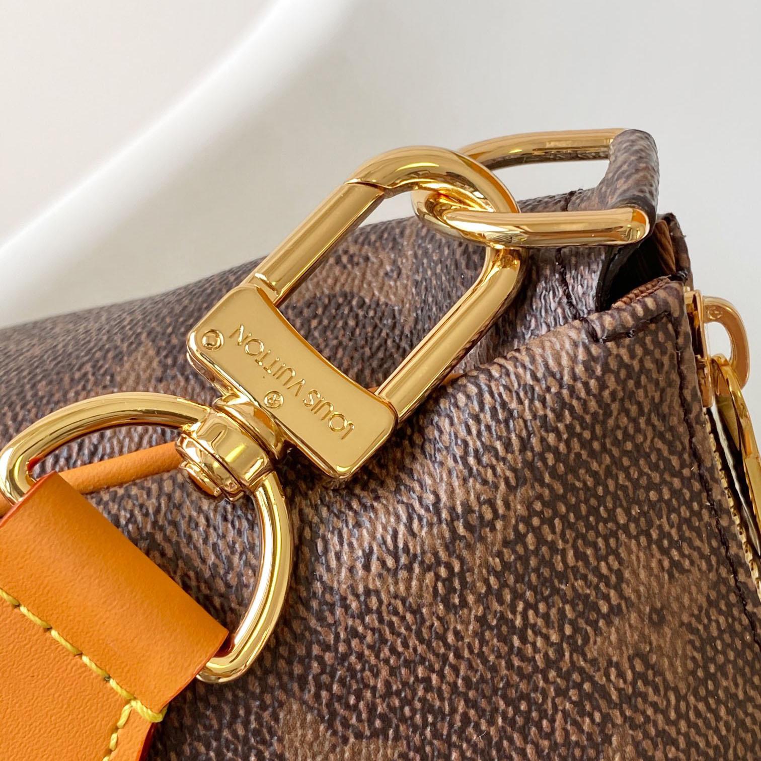 Louis Vuitton  Pochette Accessoires  - DesignerGu