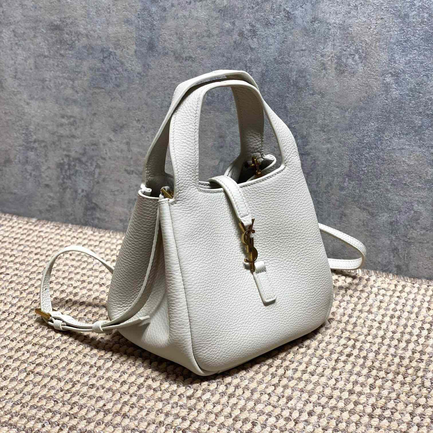 Saint Laurent LE 5 À 7 BABY BEA In Grained Leather - DesignerGu