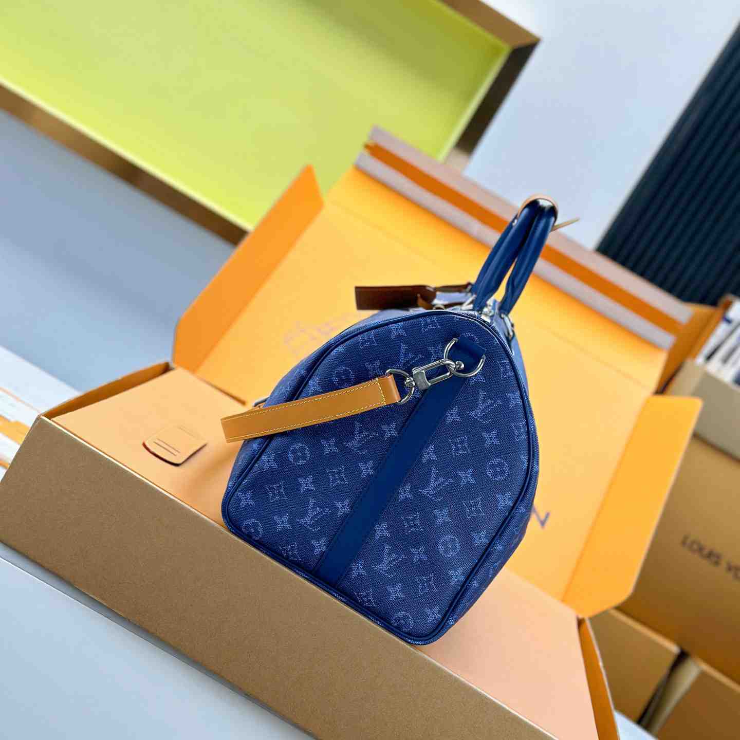 Louis Vuitton Keepall Bandoulière 50 M26864 - DesignerGu