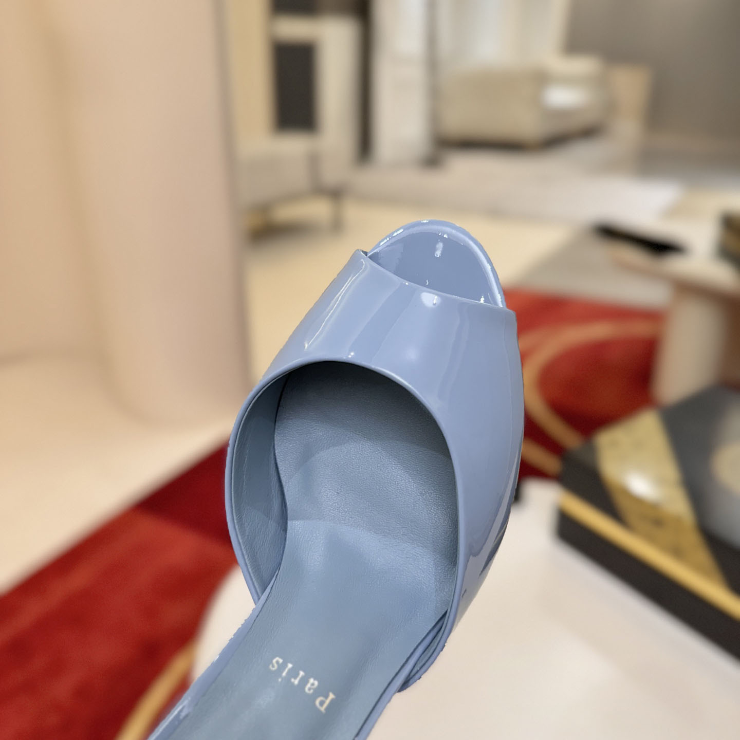 Christian Louboutin Me Dolly 100MM Patent Leather Mules - DesignerGu