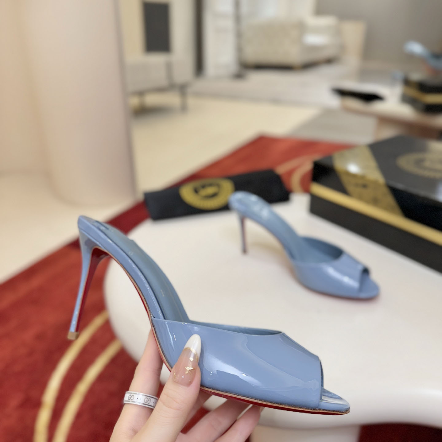 Christian Louboutin Me Dolly 100MM Patent Leather Mules - DesignerGu