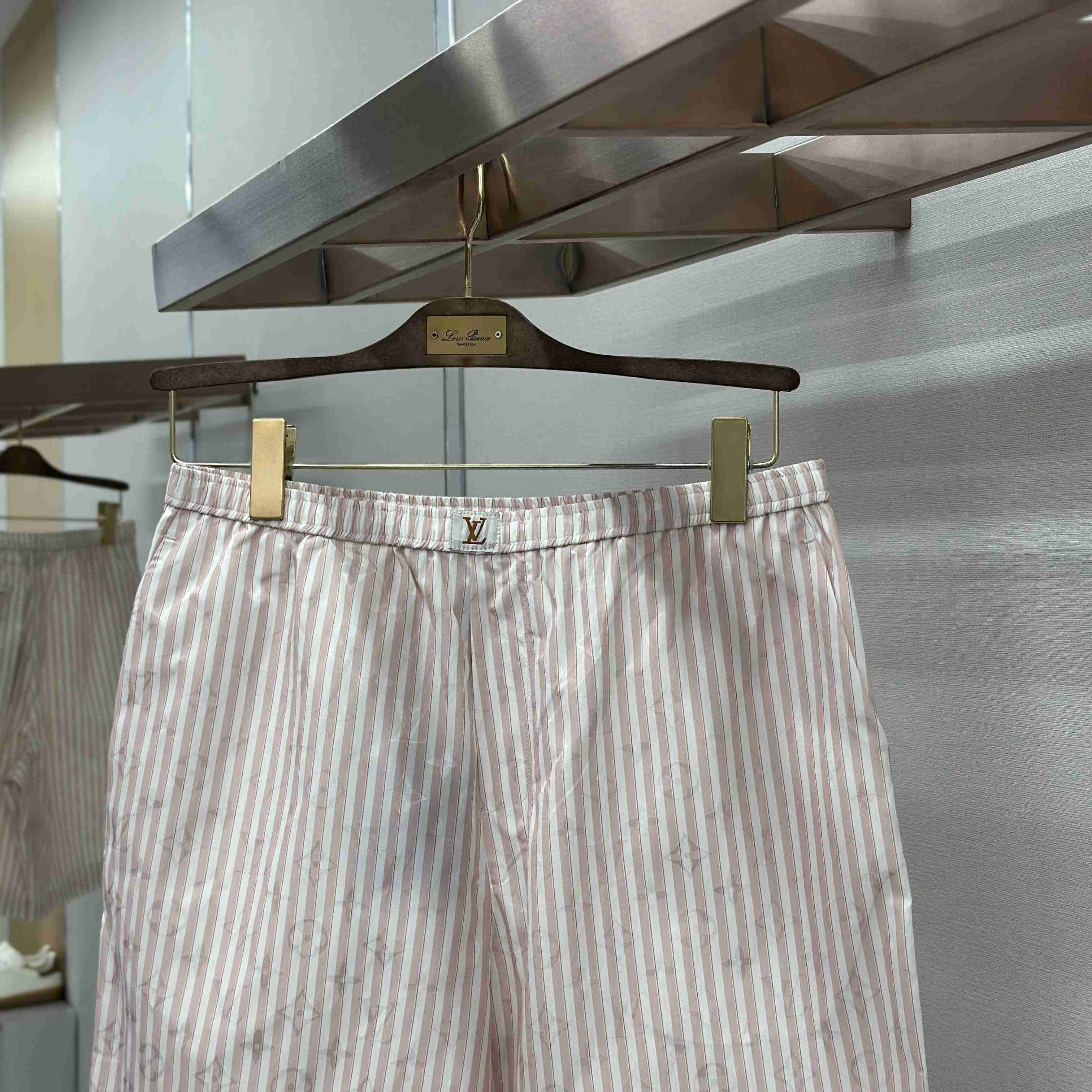 Louis Vuitton Monogram Striped Silk Boxer Shorts 1AK75D - DesignerGu