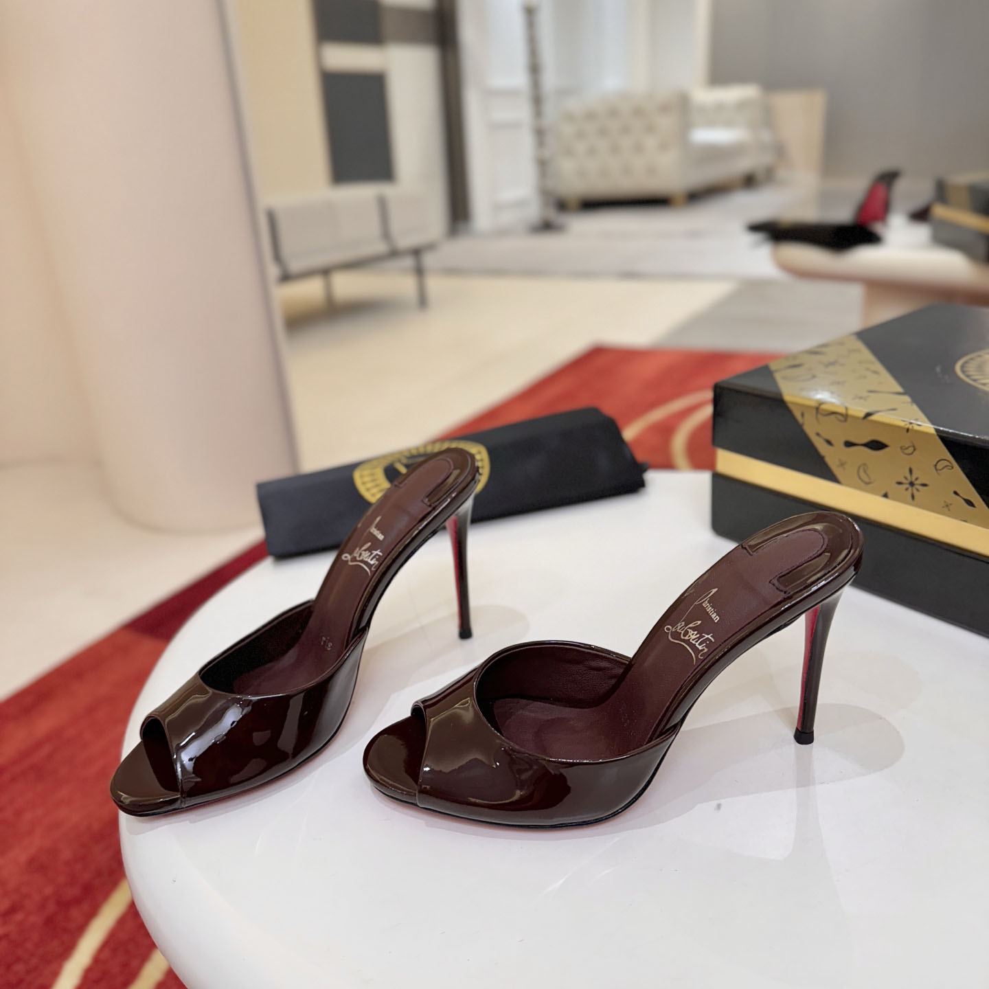 Christian Louboutin Me Dolly 100MM Patent Leather Mules - DesignerGu