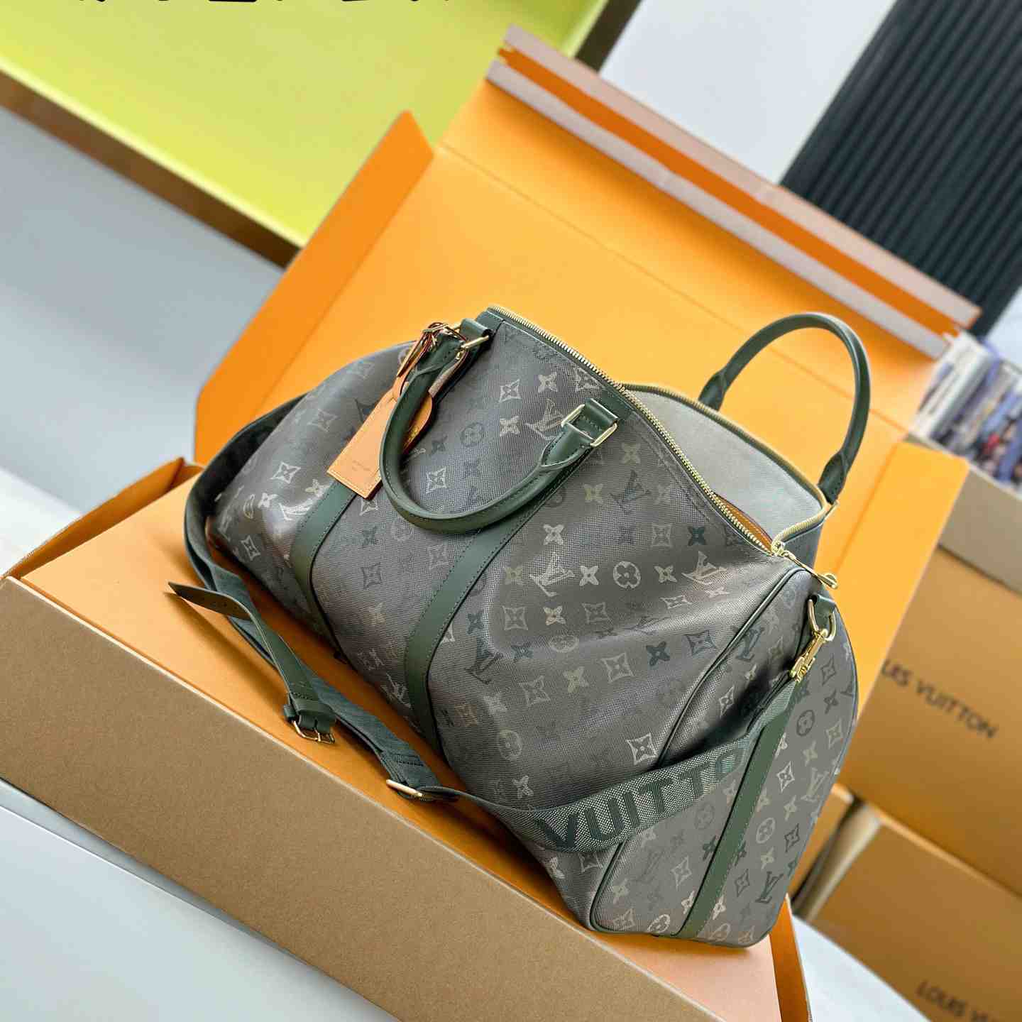 Louis Vuitton Keepall Bandoulière 50 M26959 - DesignerGu