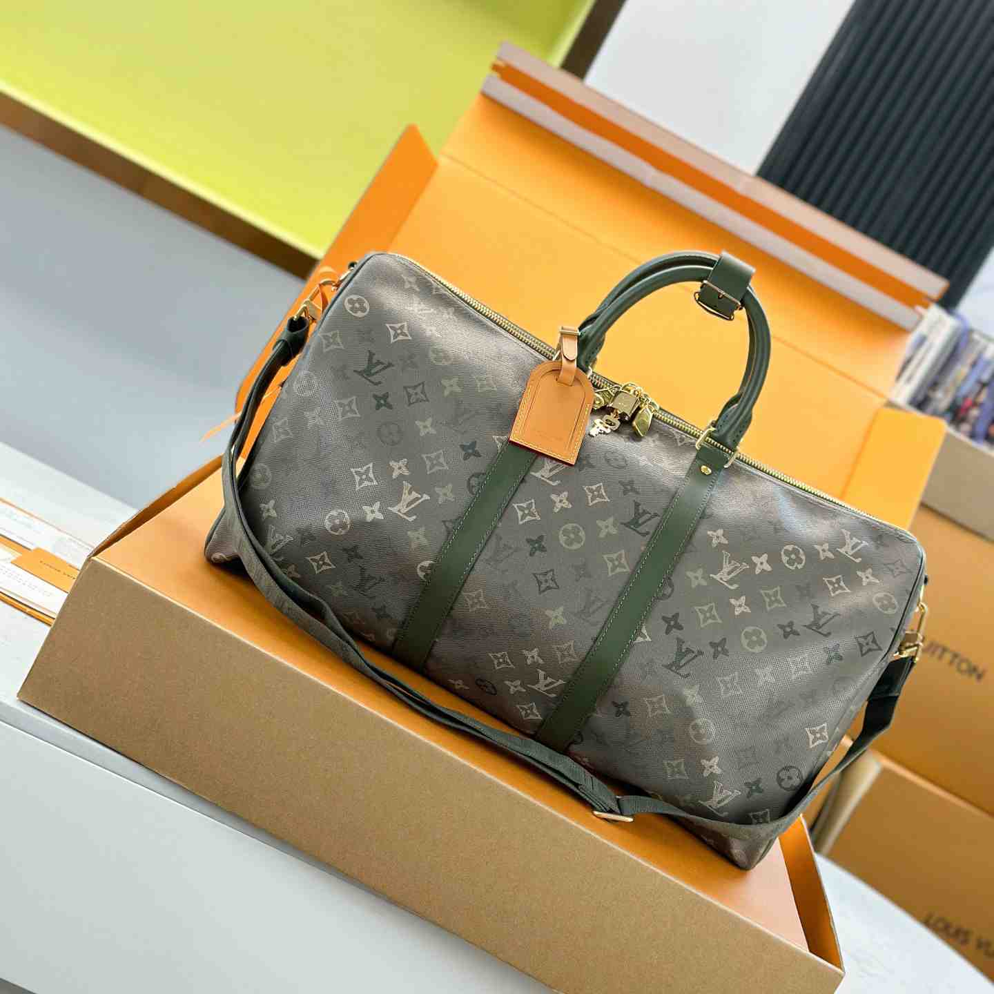 Louis Vuitton Keepall Bandoulière 50 M26959 - DesignerGu