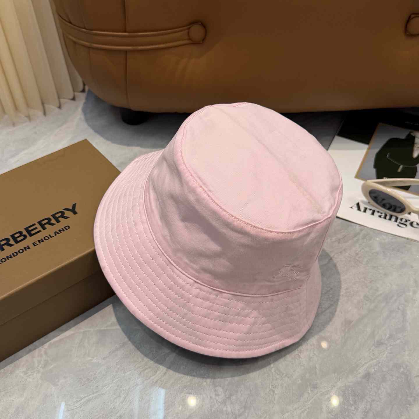 Burberry  Reversible Gabardine Bucket Hat - DesignerGu