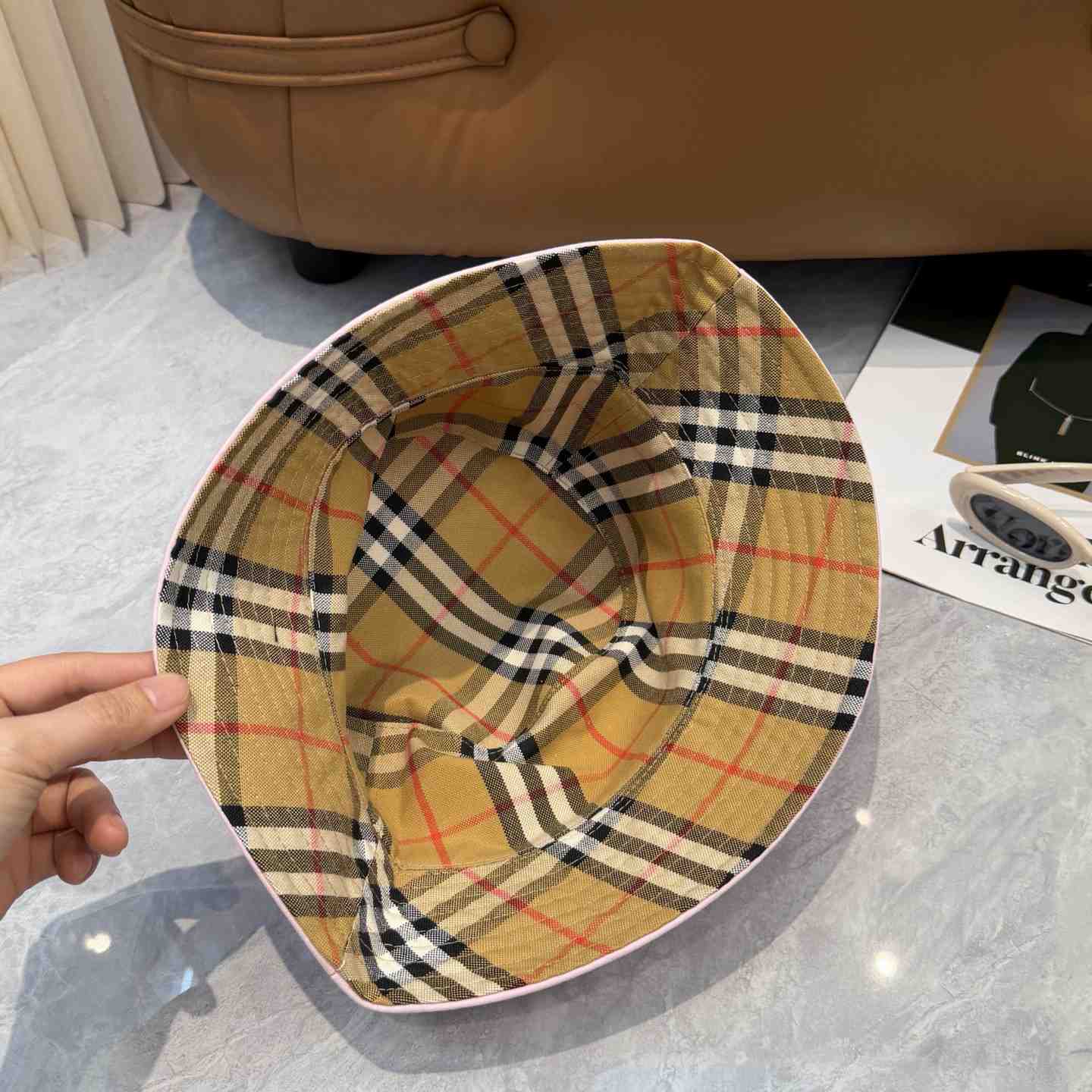 Burberry  Reversible Gabardine Bucket Hat - DesignerGu