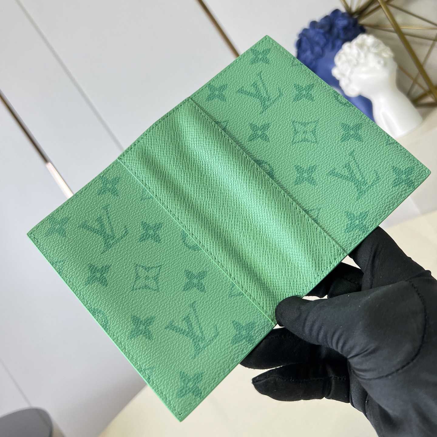 Louis Vuitton Passport Cover M27654 - DesignerGu