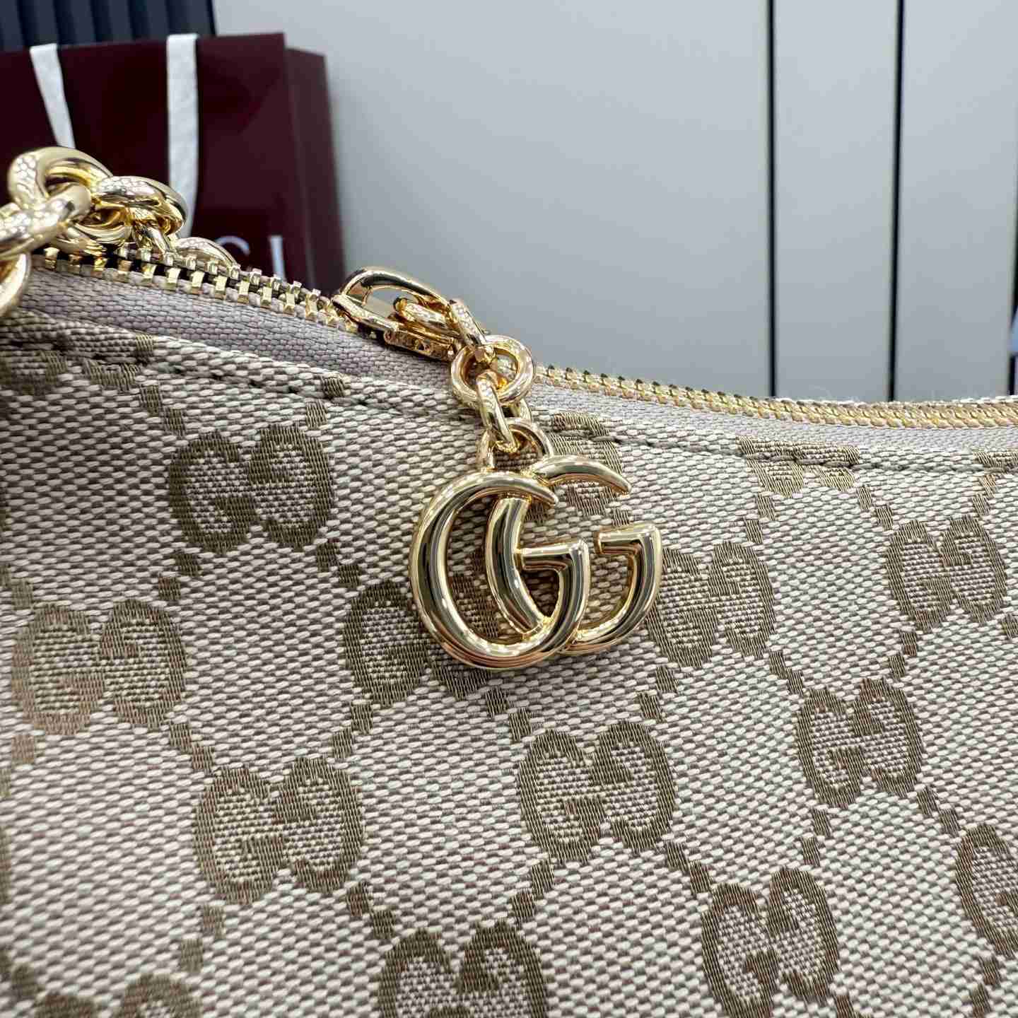 Gucci Lady Lunetta Chain Medium Shoulder Bag A006OA - DesignerGu