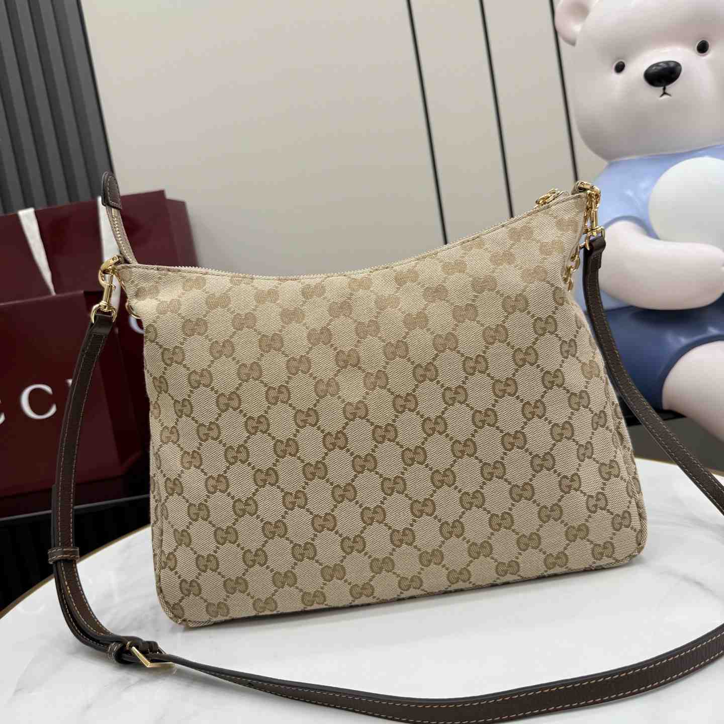 Gucci Lady Lunetta Chain Medium Shoulder Bag A006OA - DesignerGu