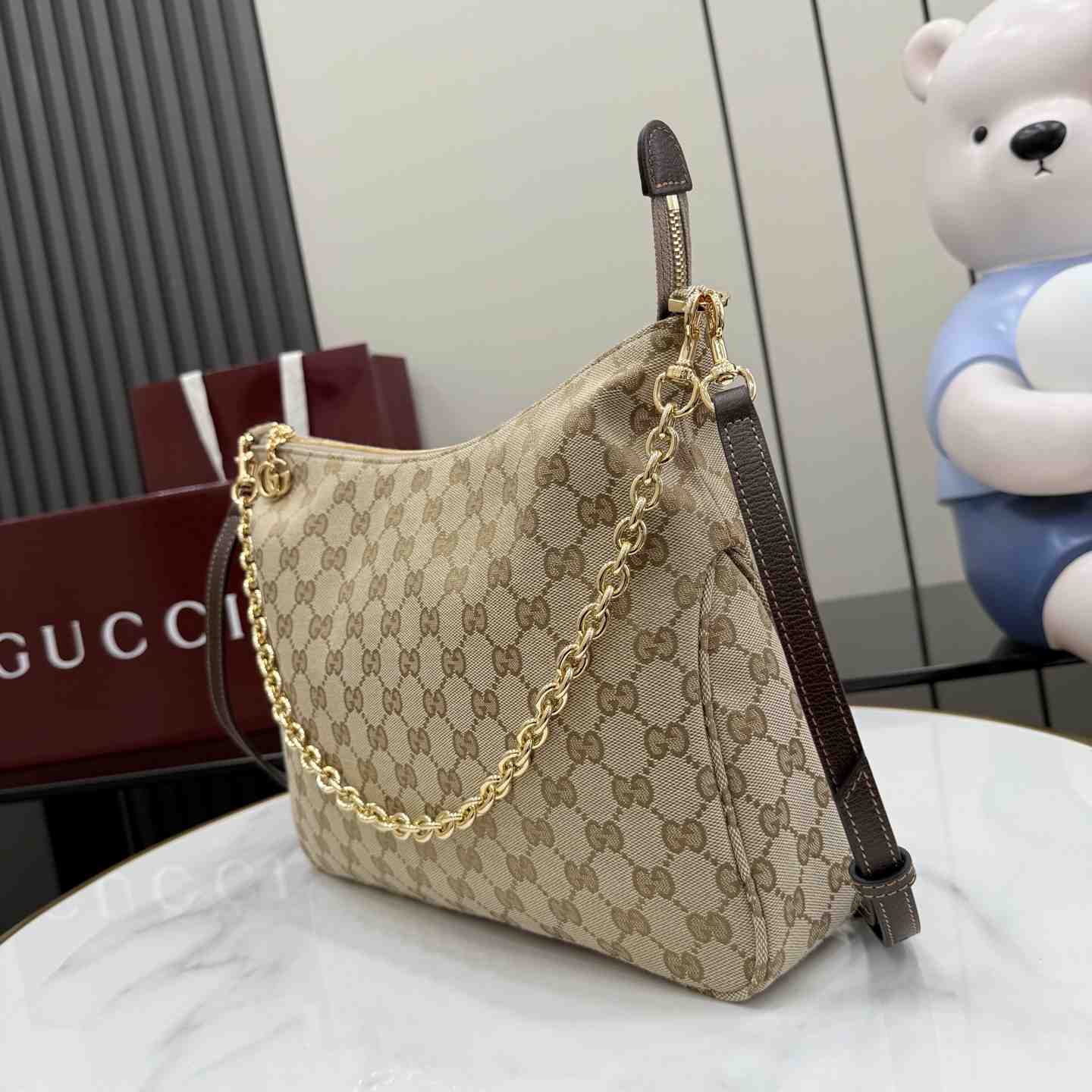 Gucci Lady Lunetta Chain Medium Shoulder Bag A006OA - DesignerGu