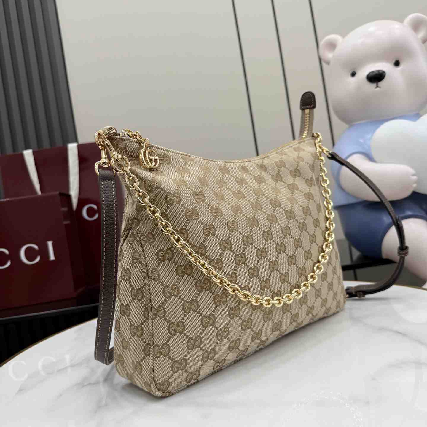 Gucci Lady Lunetta Chain Medium Shoulder Bag A006OA - DesignerGu