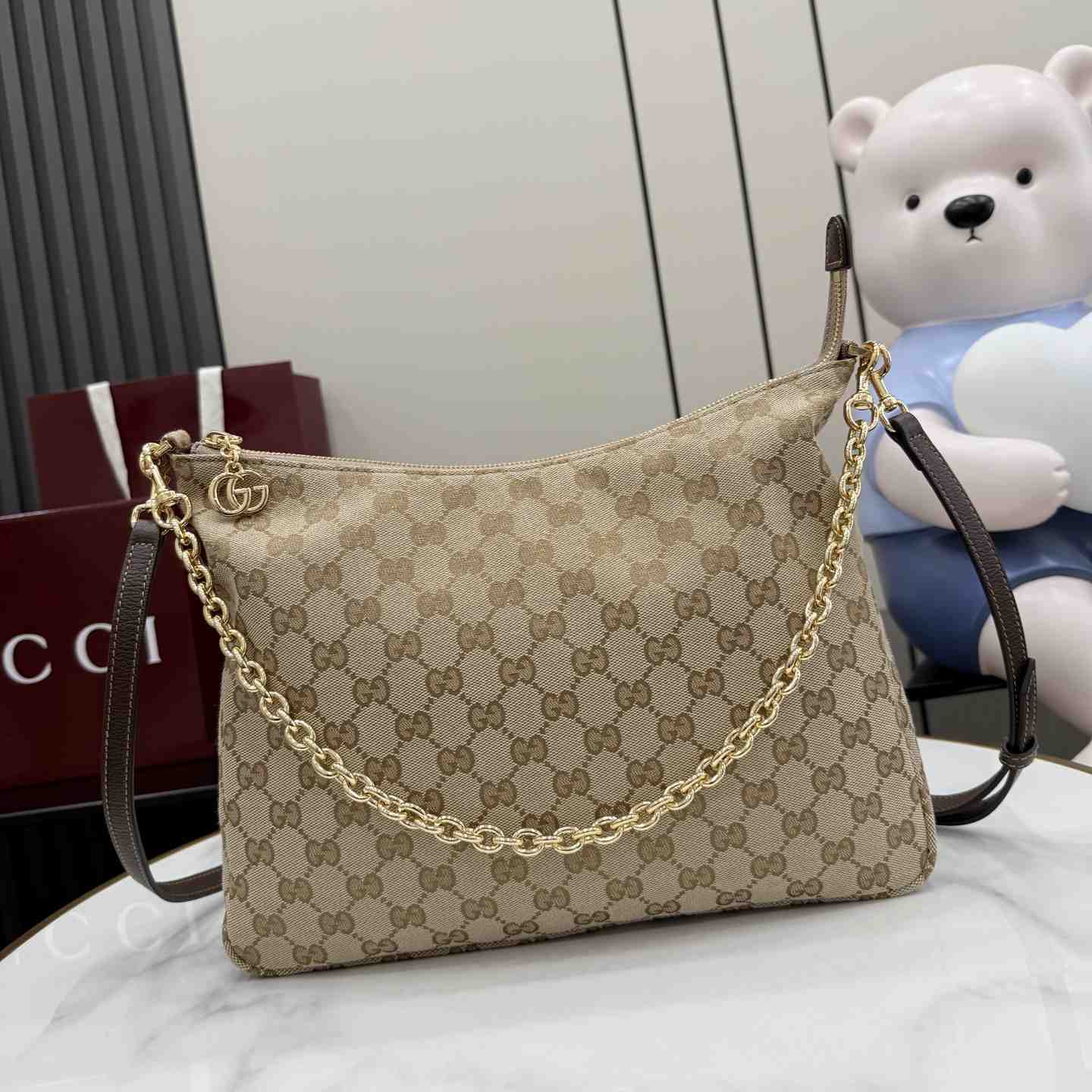 Gucci Lady Lunetta Chain Medium Shoulder Bag A006OA - DesignerGu