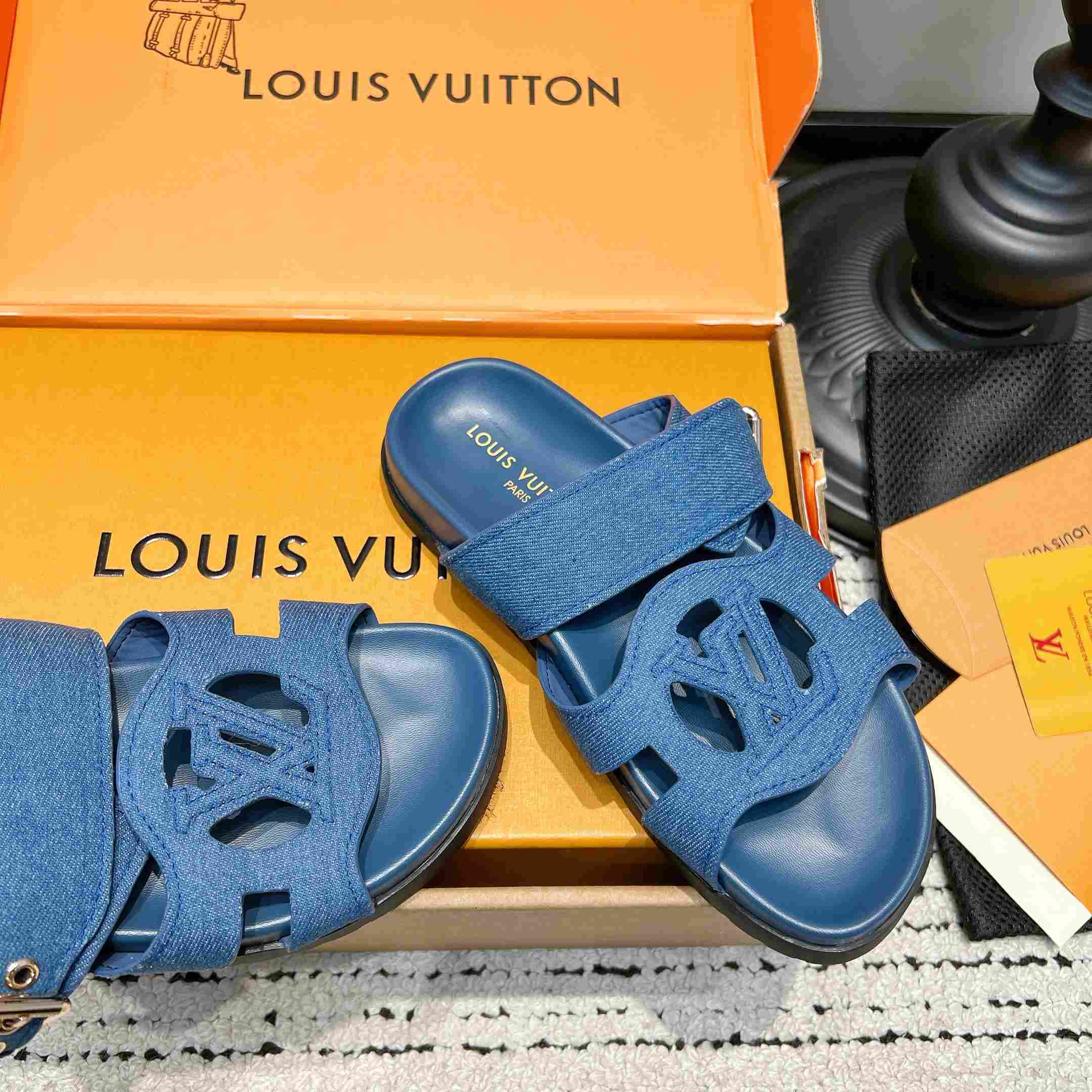 Louis Vuitton LV Isola Comfort Mule  - DesignerGu