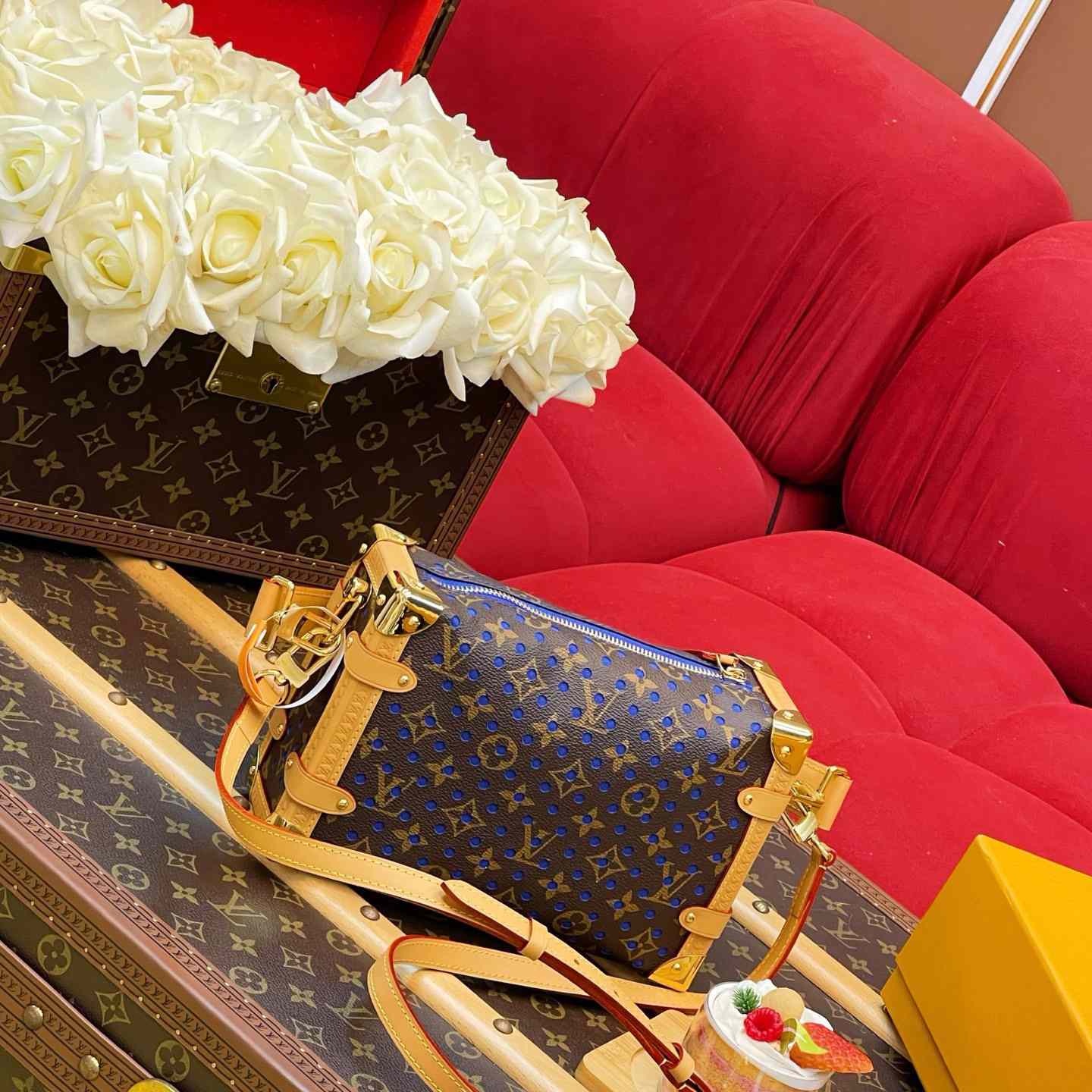Louis Vuitton Side Trunk MM M28490 - DesignerGu