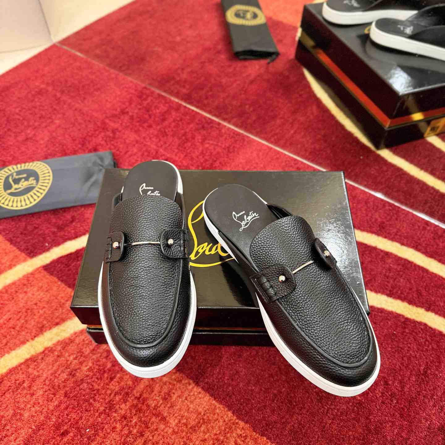 Christian Louboutin Chanme Donna Leather Boat Shoe Mules - DesignerGu
