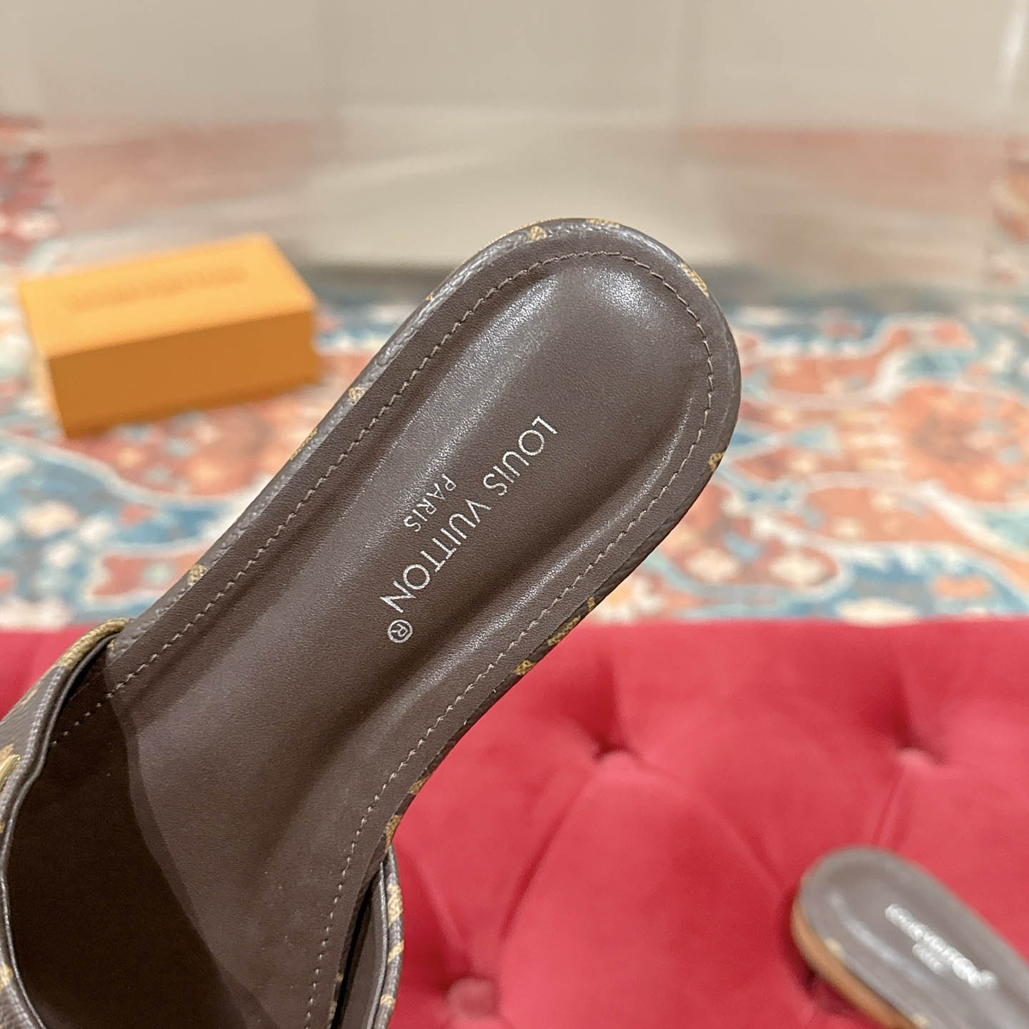 Louis Vuitton LV Mare Flat Mule - DesignerGu