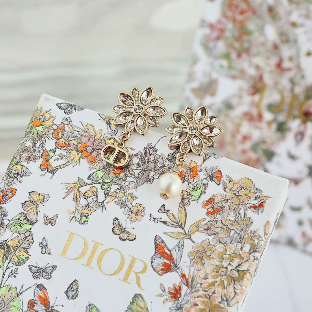 Dior Fleur De Glace Asymmetrical Earrings - DesignerGu