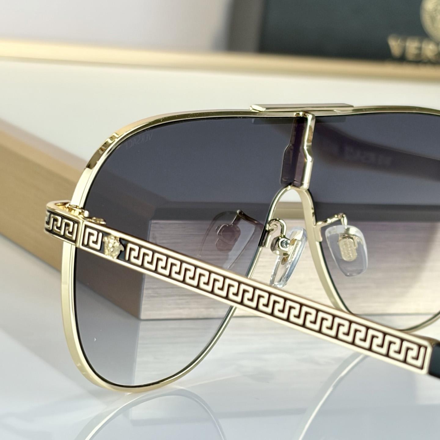 Versace VE4523U Sunglasses       - DesignerGu