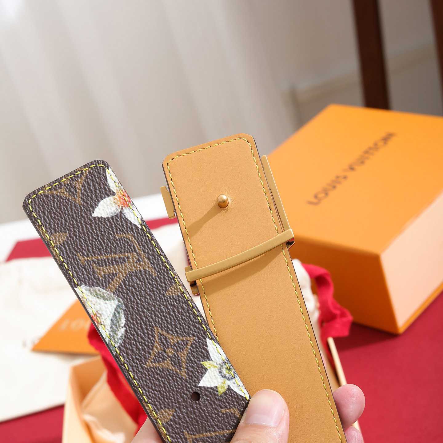 Louis Vuitton LV Initiales Monogram Flower 40mm Reversible Belt - DesignerGu