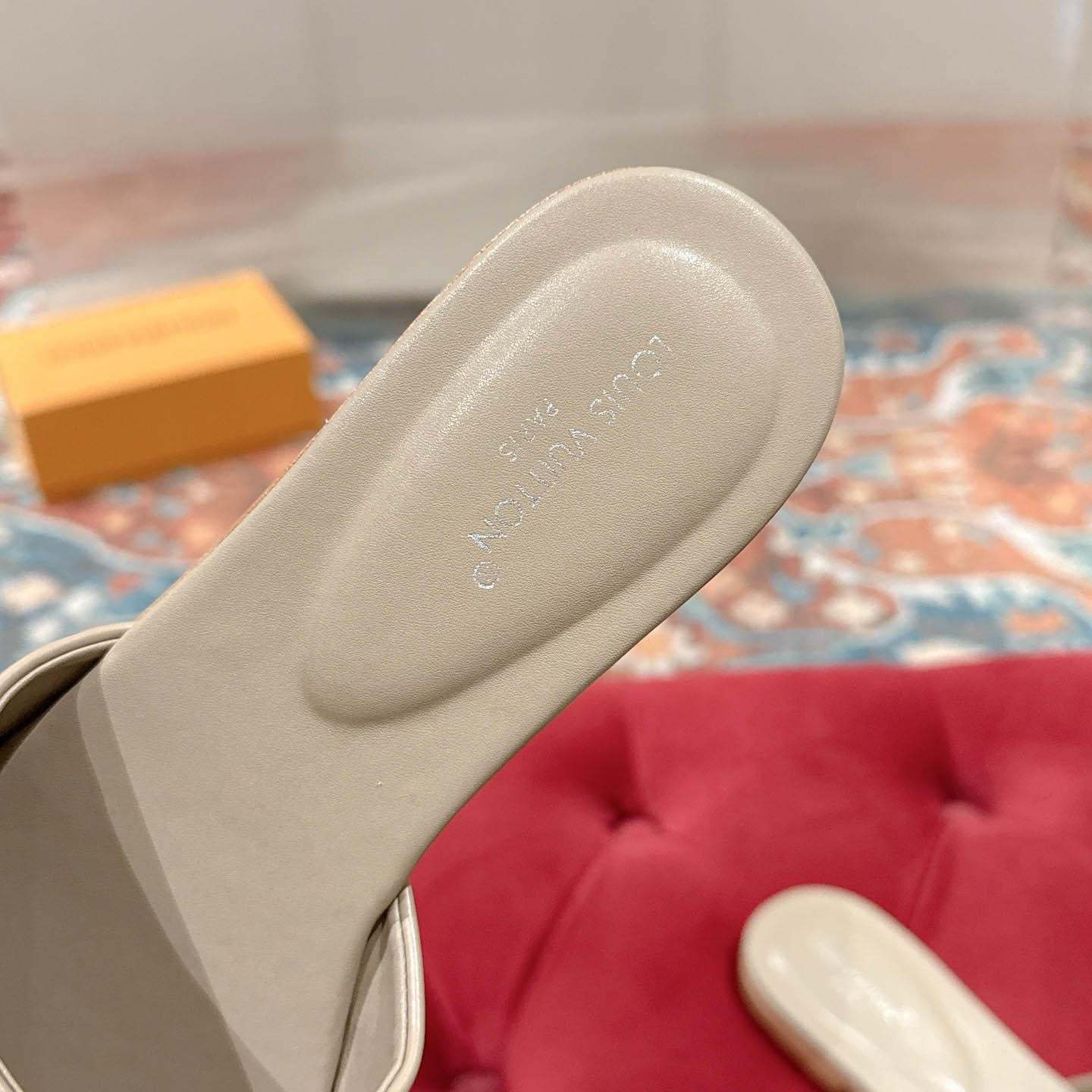 Louis Vuitton LV Mare Flat Mule - DesignerGu
