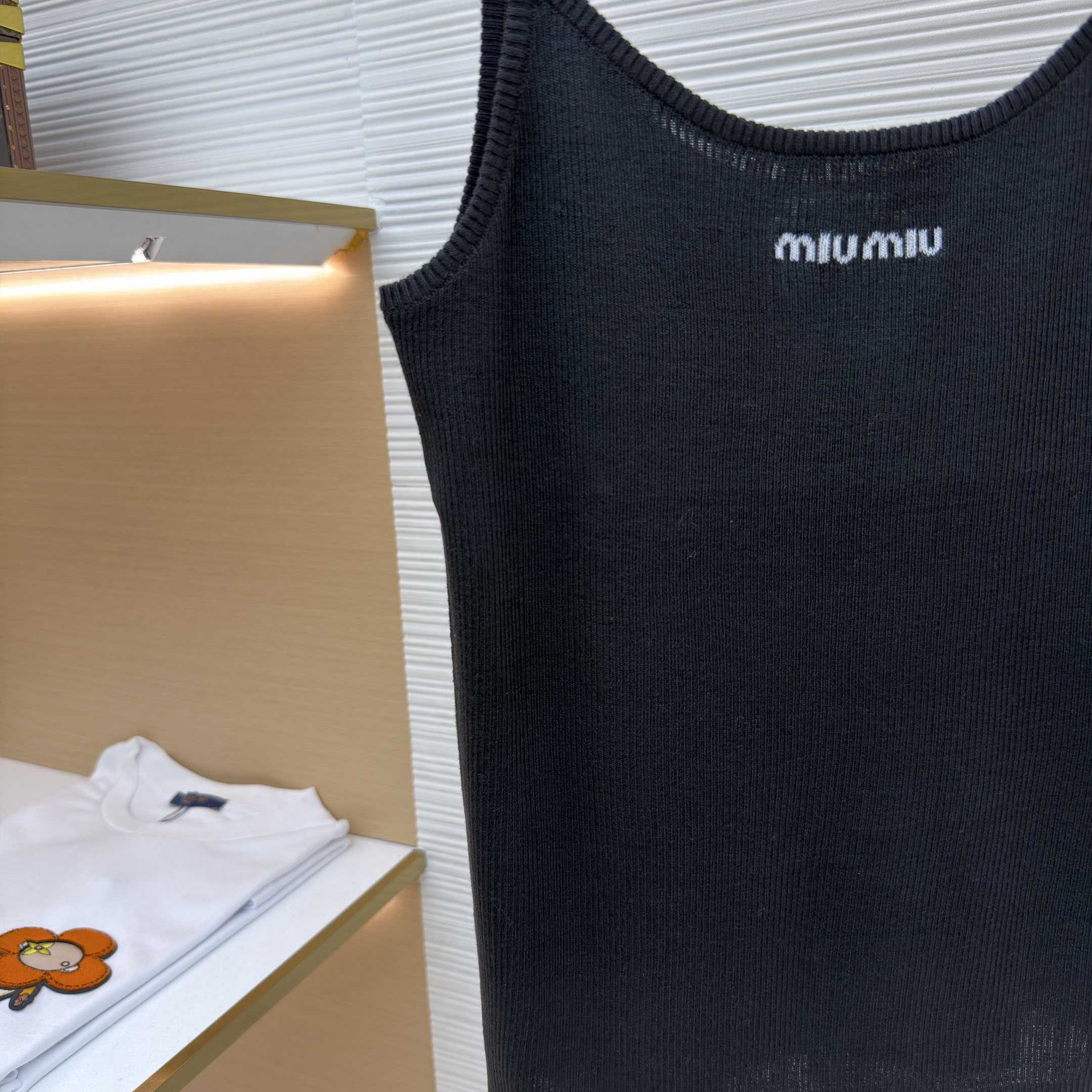 Miu Miu Seamless Top - DesignerGu