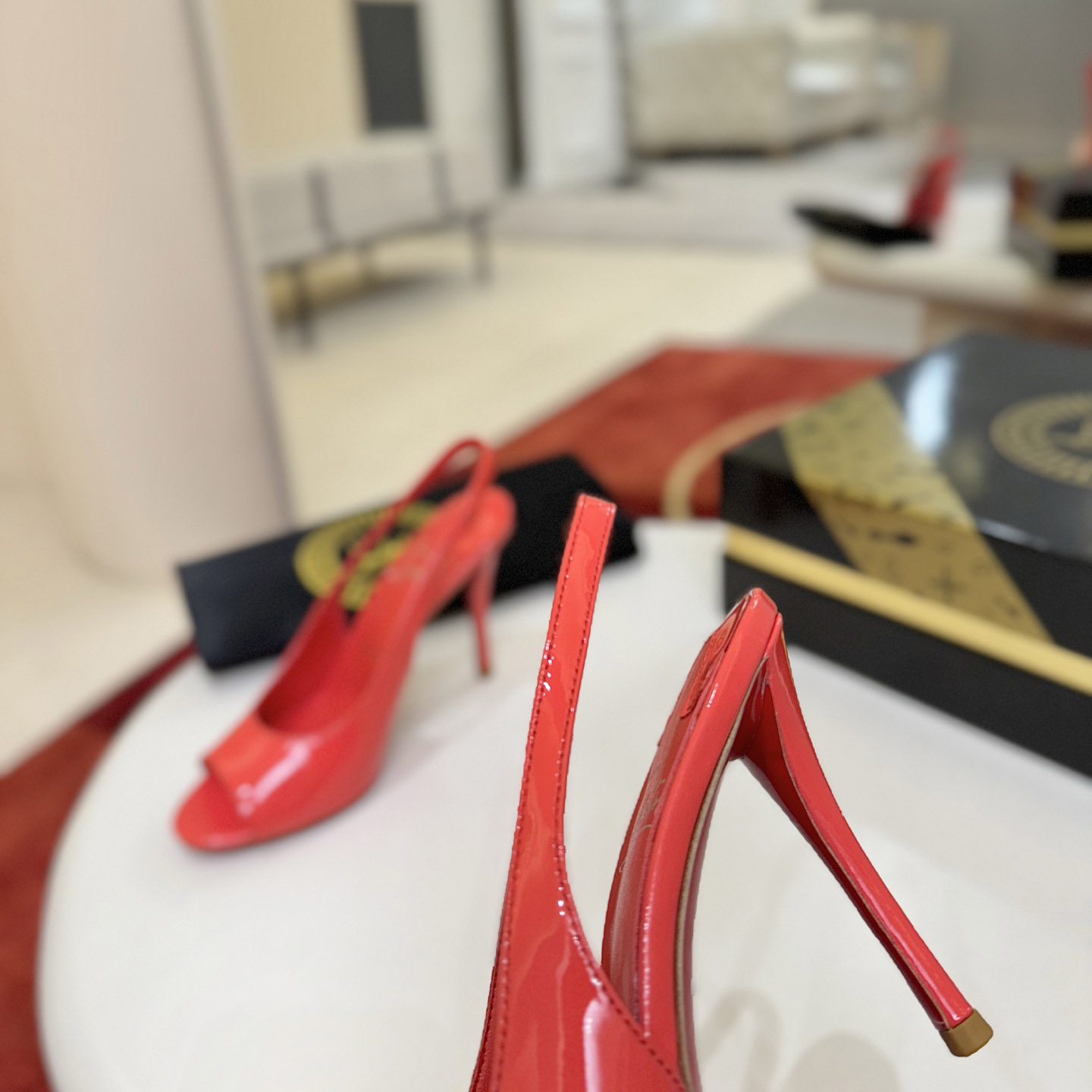 Christian Louboutin Sofia Z - DesignerGu