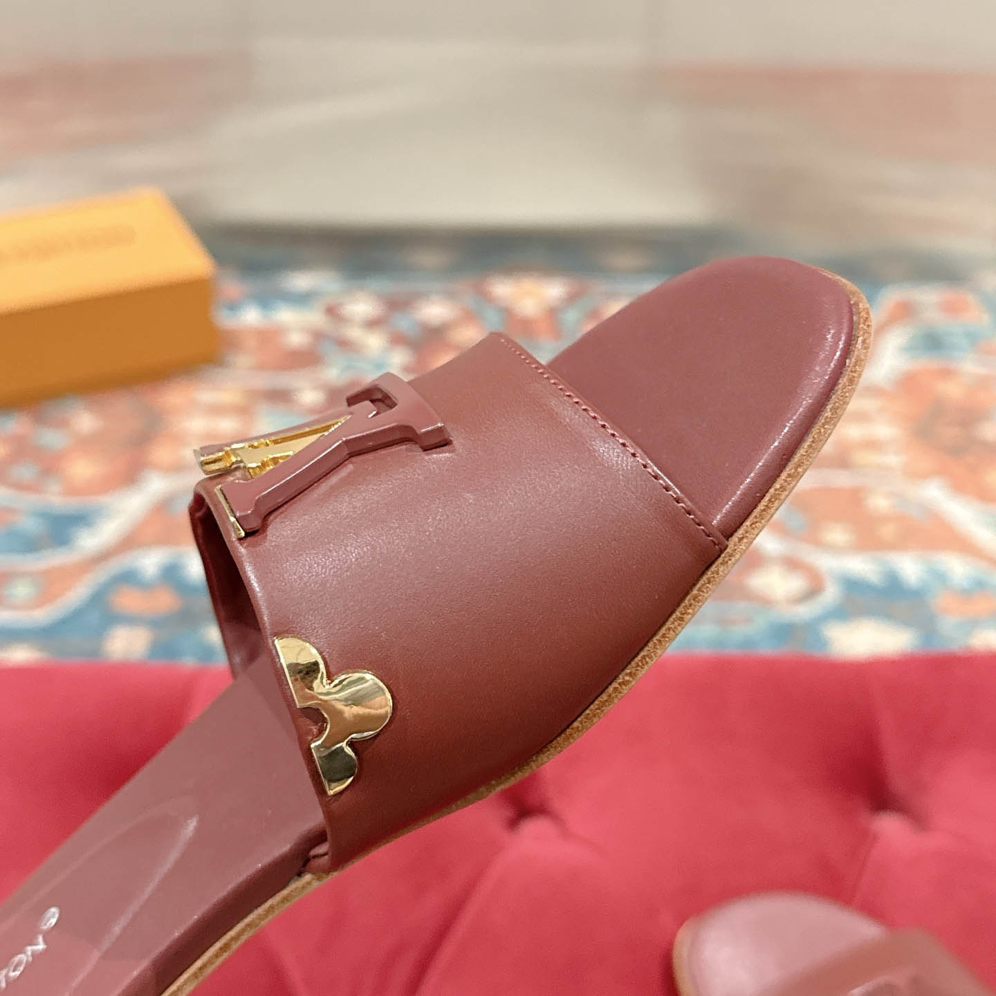 Louis Vuitton LV Mare Flat Mule - DesignerGu