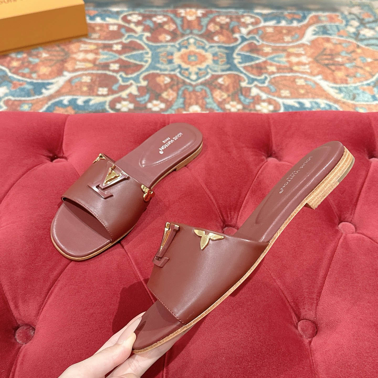 Louis Vuitton LV Mare Flat Mule - DesignerGu