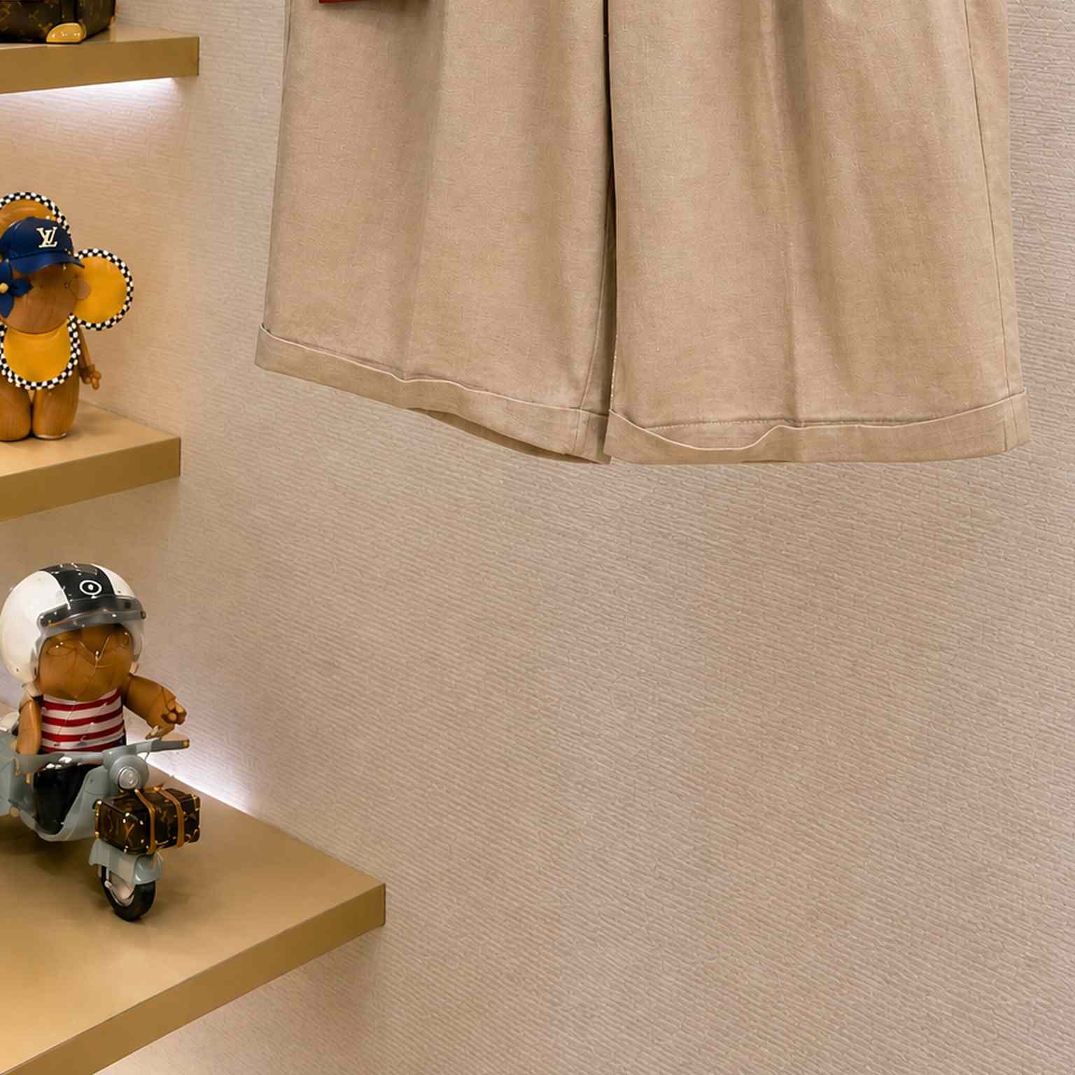 Loro Piana Linen Shorts - DesignerGu