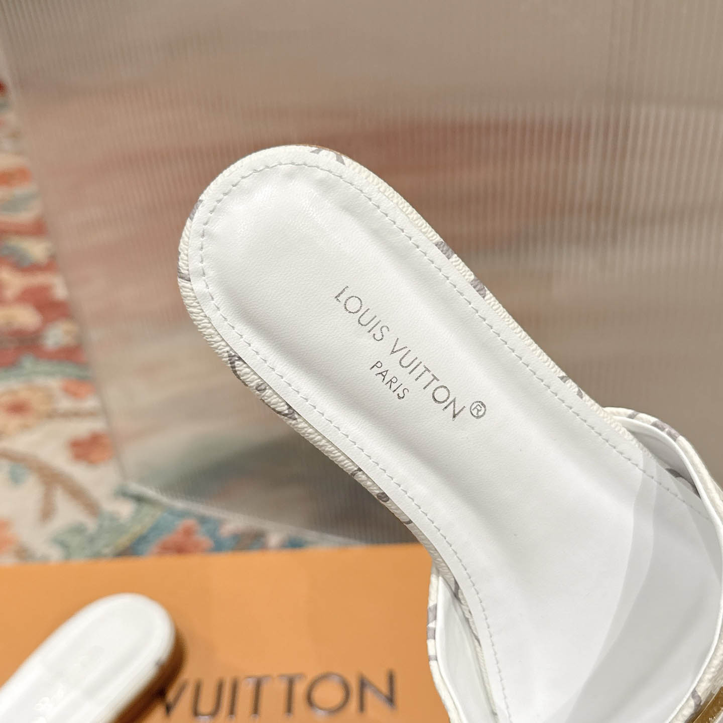 Louis Vuitton LV Mare Flat Mule - DesignerGu