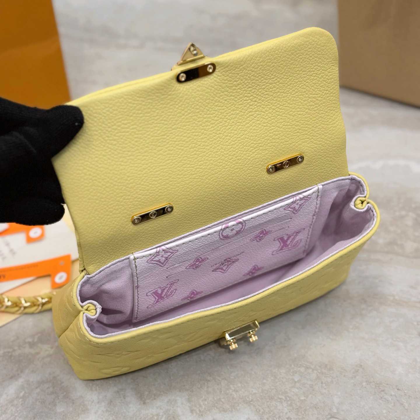 Louis Vuitton Nano Madeleine M29378 - DesignerGu